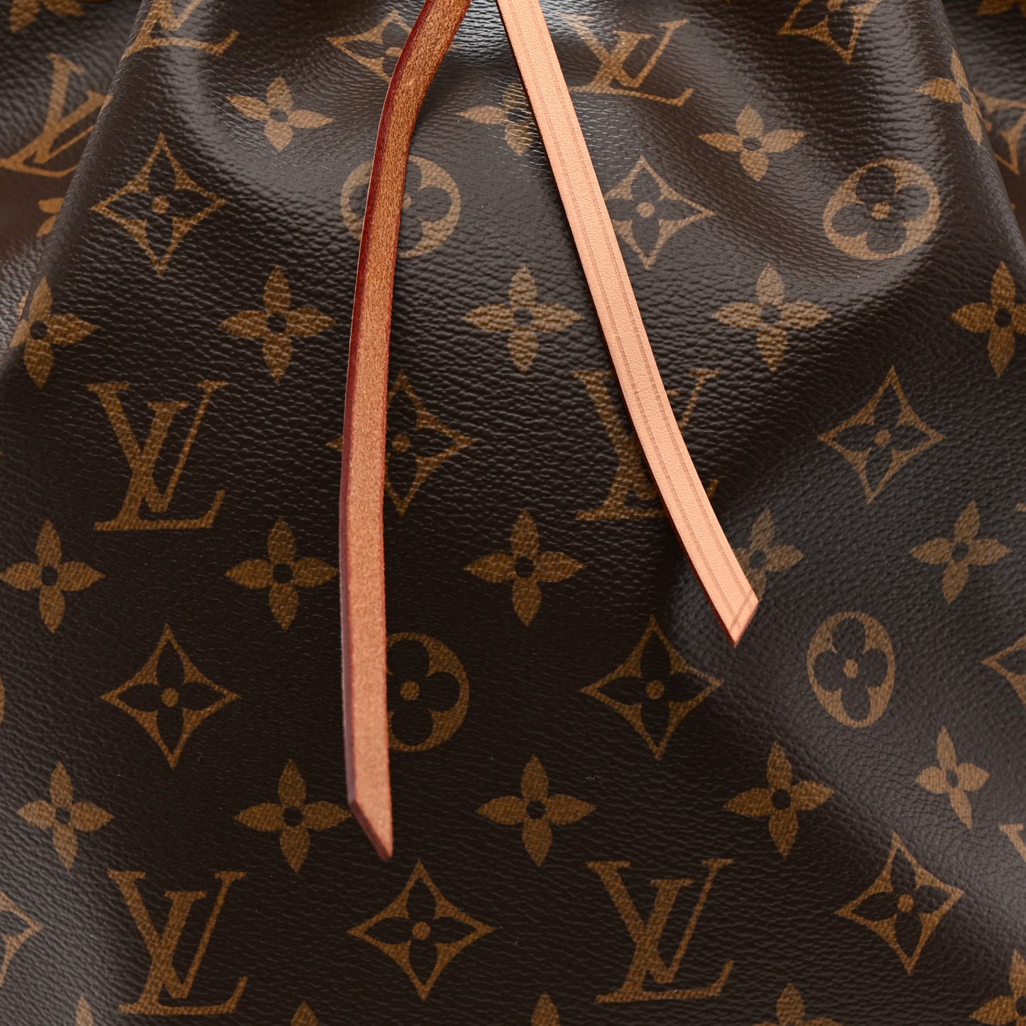 Monogram Noe