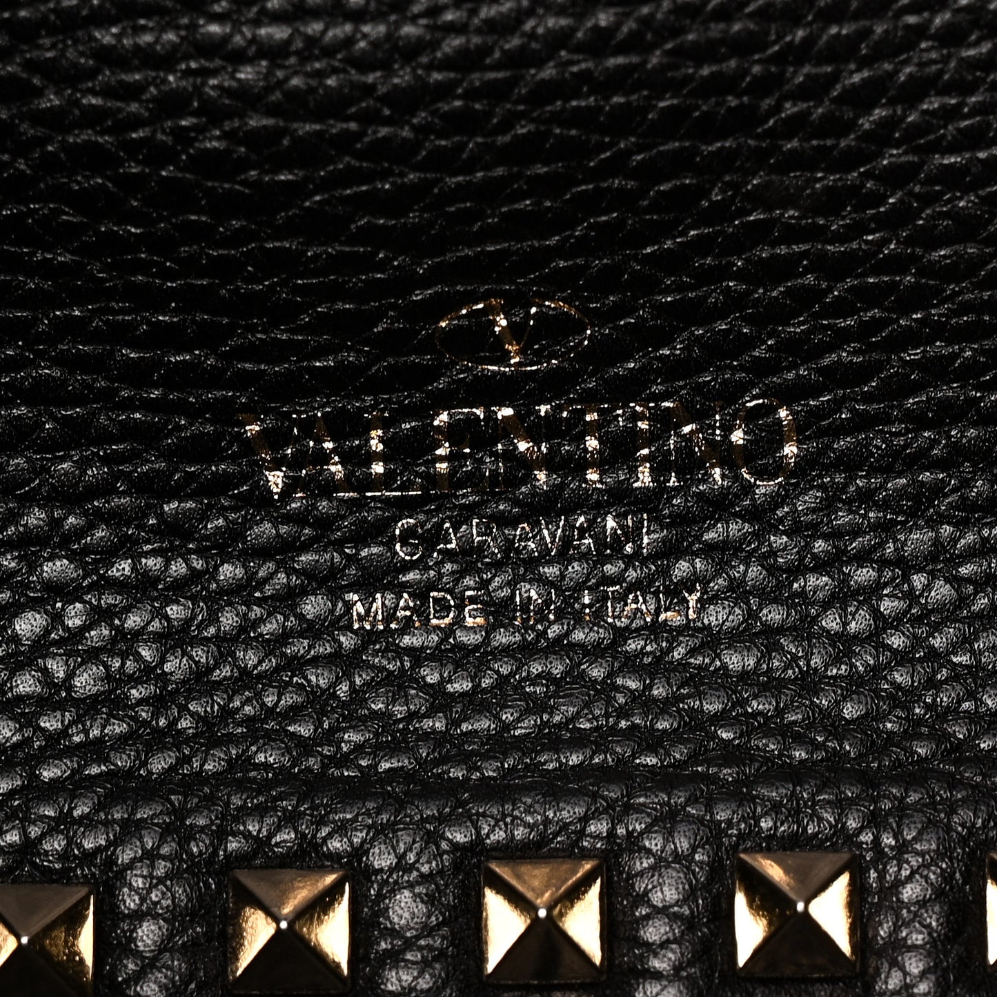 Grained Calfskin Medium Rockstud Reversible Tote Black Rose Violet