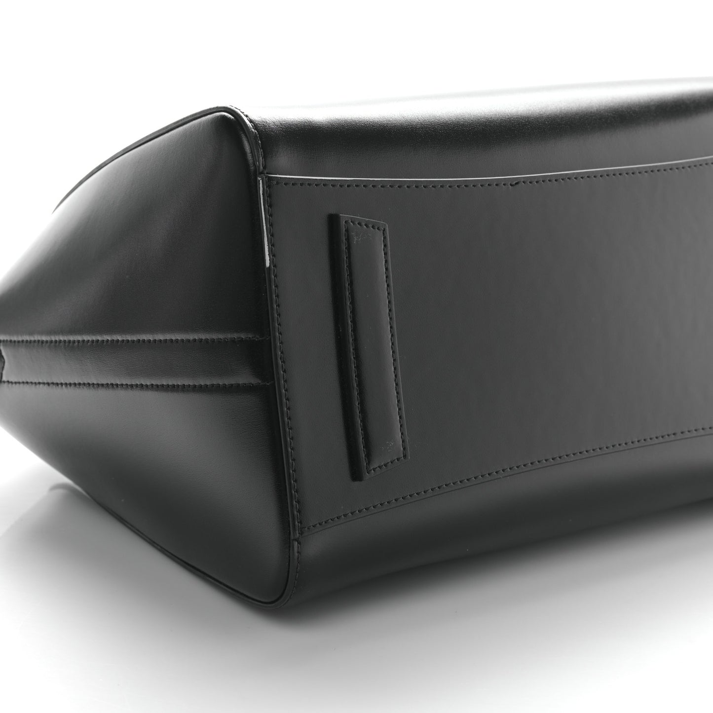 Shiny Lord Calfskin Medium Antigona Black
