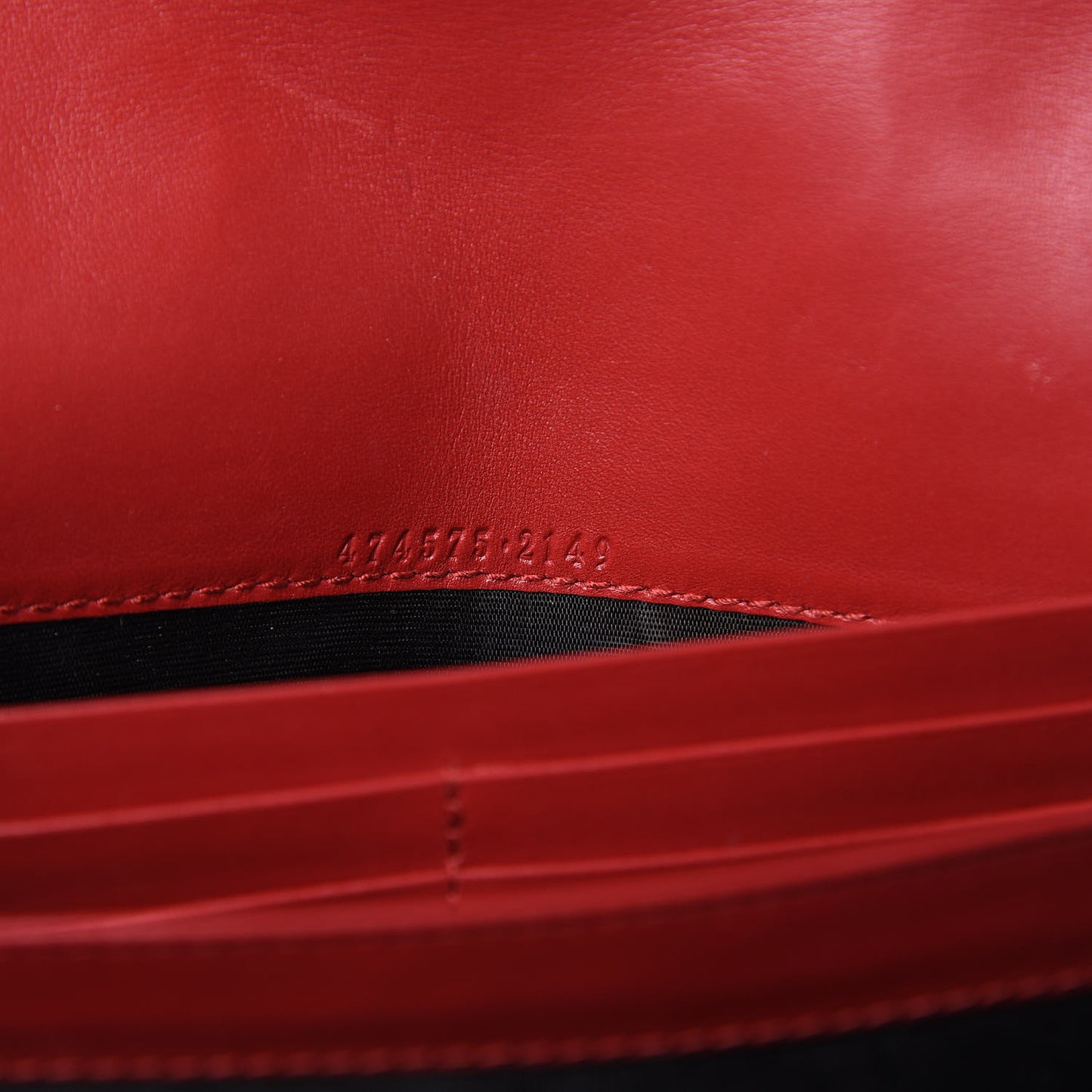 Calfskin Matelasse GG Marmont Chain Wallet Hibiscus Red