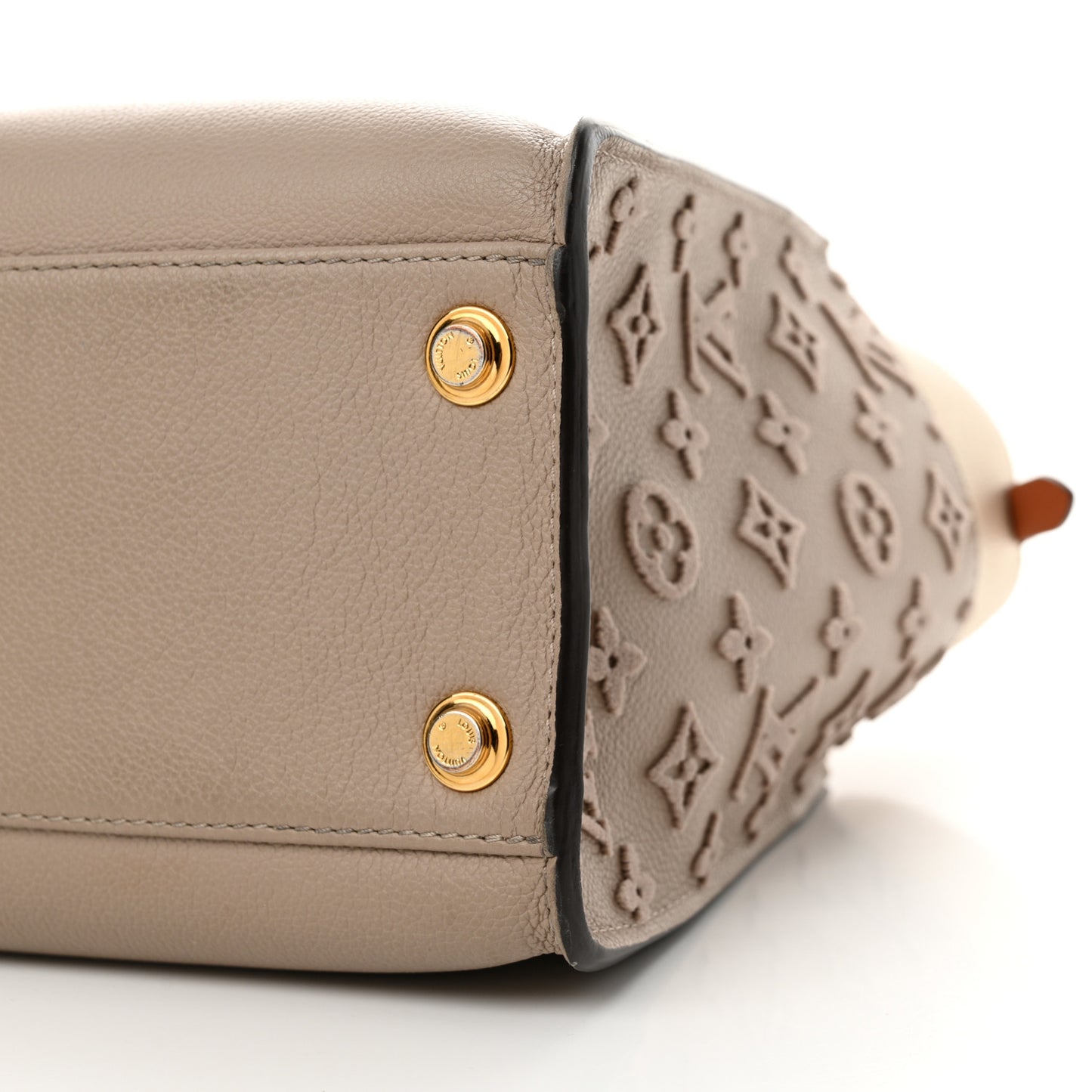 Calfskin Monogram Tufting On My Side Galet