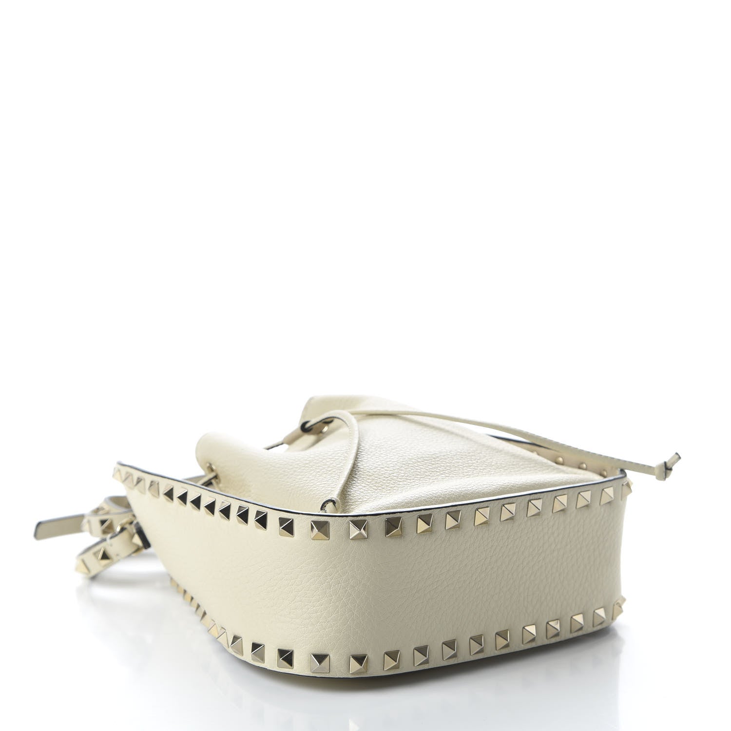 Valentino Garavani Grained Calfskin Rockstud Bucket Bag Light Ivory 4 of 9