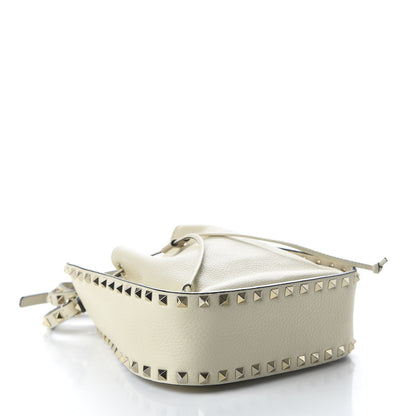 Valentino Garavani Grained Calfskin Rockstud Bucket Bag Light Ivory 4 of 9