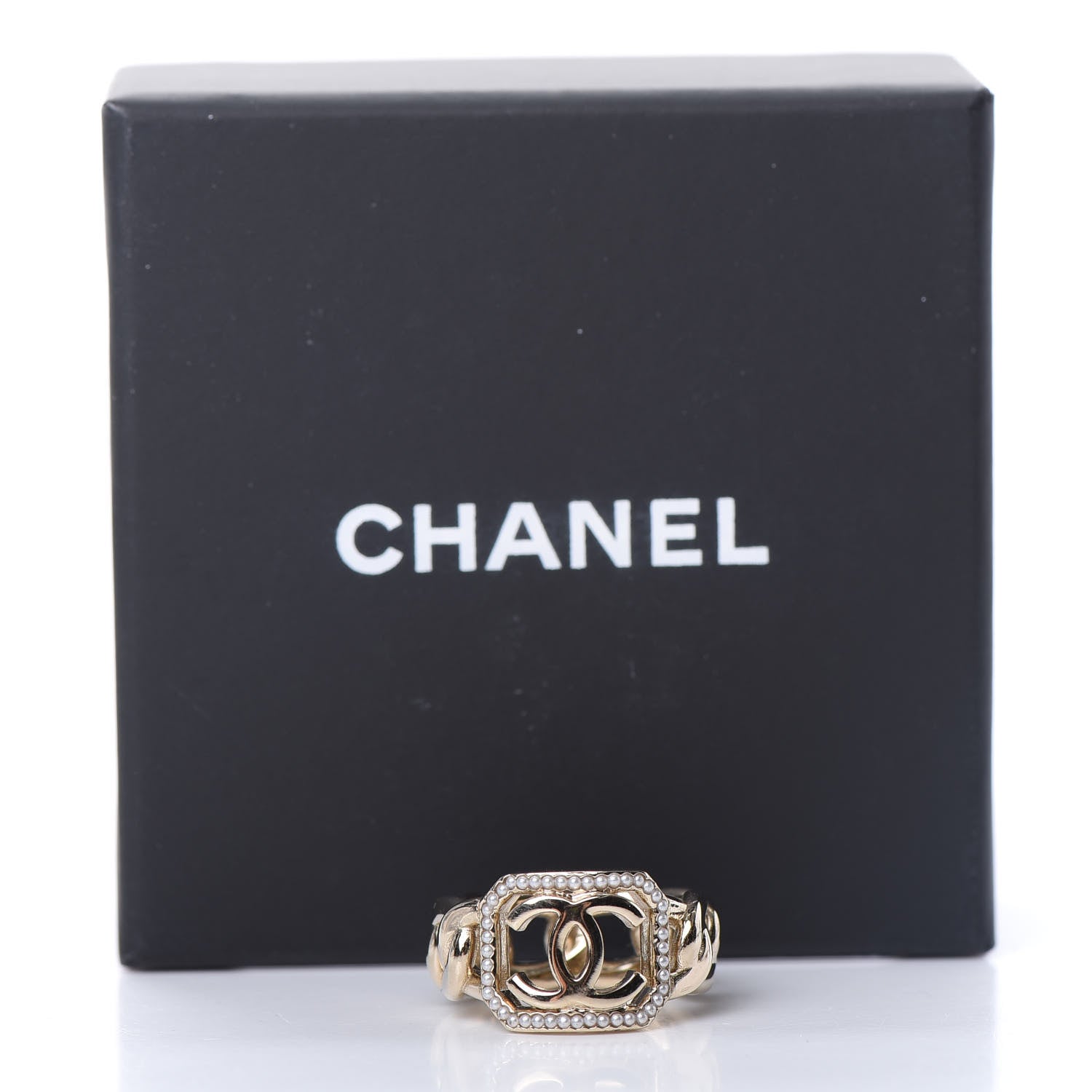 Chanel Pearl CC Ring 6.75 Gold 6 of 6