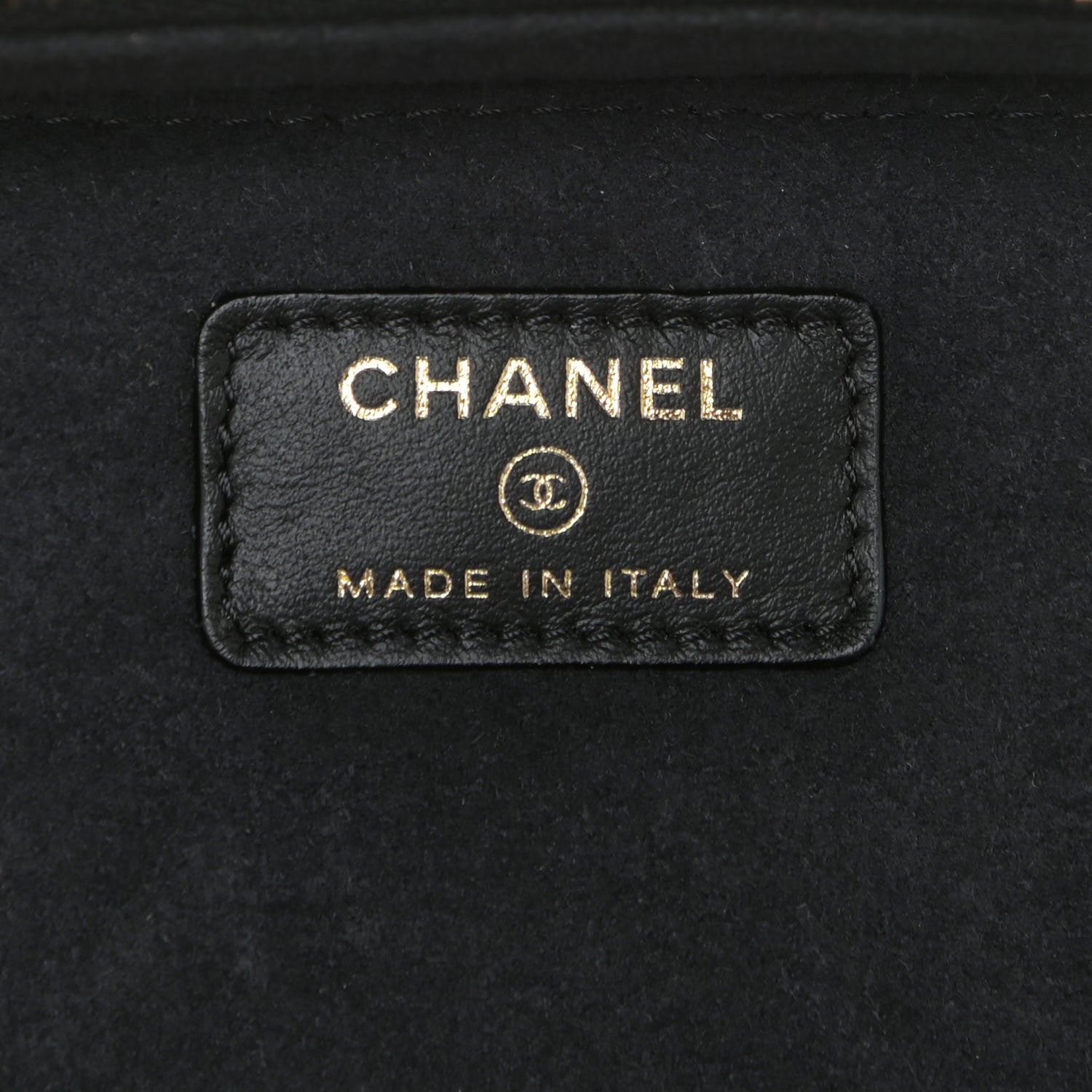 Chanel Caviar Quilted CC Vanity Cosmetic Case Black 6 of 12