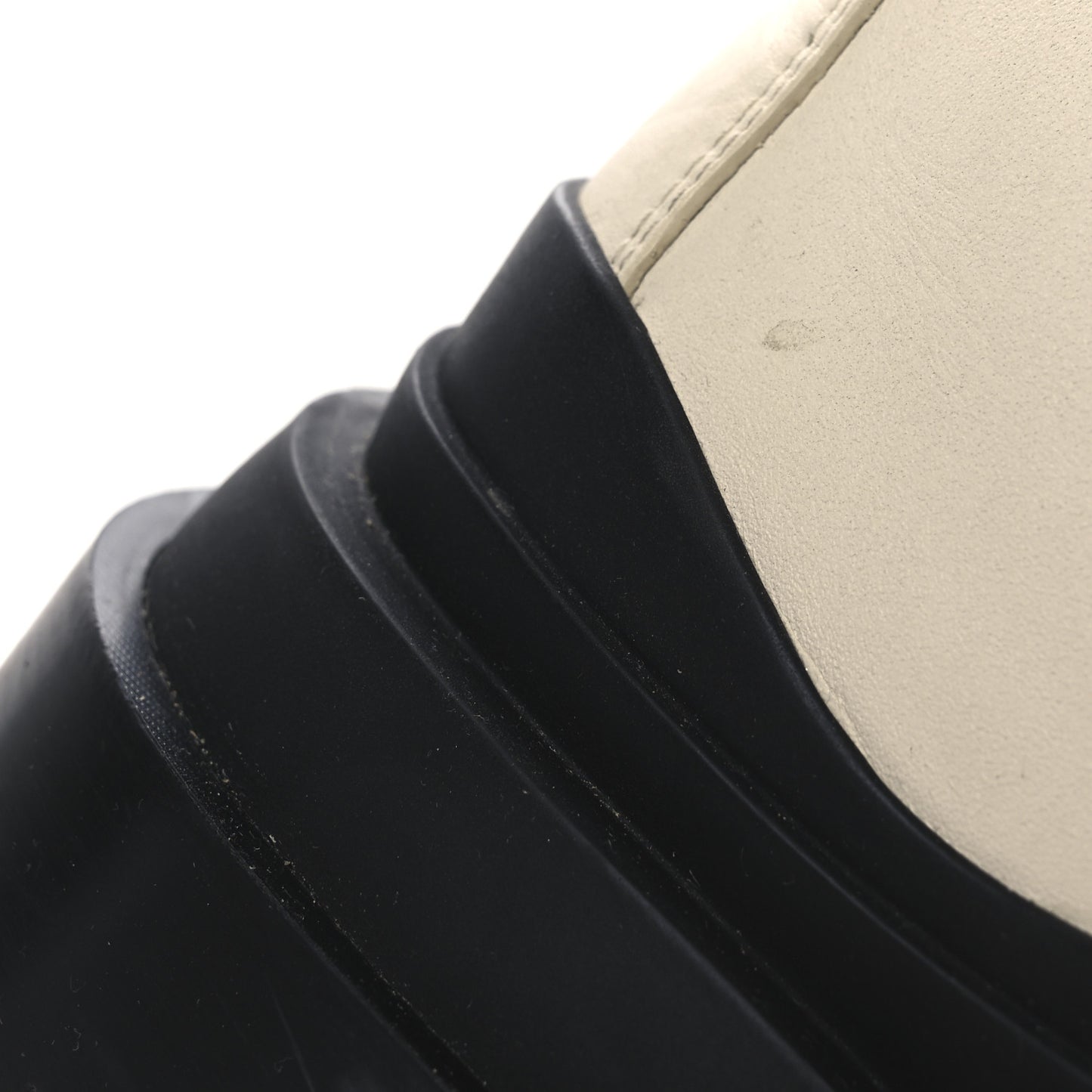 Calfskin The Tire Chelsea Boots 39 Sea Salt Black
