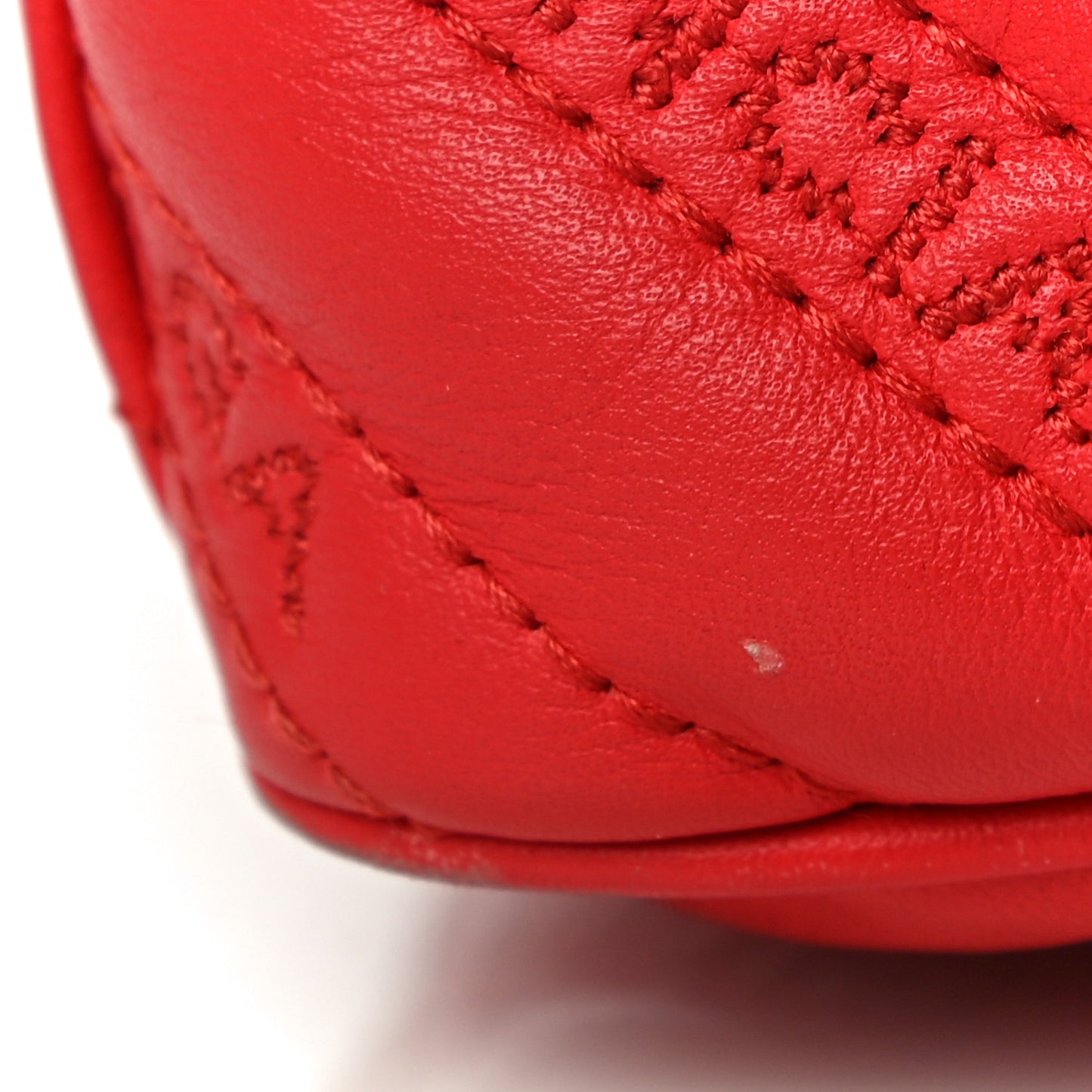 Calfskin Logo Matelasse Chain Strap Blanket Reporter XS Rouge Tango