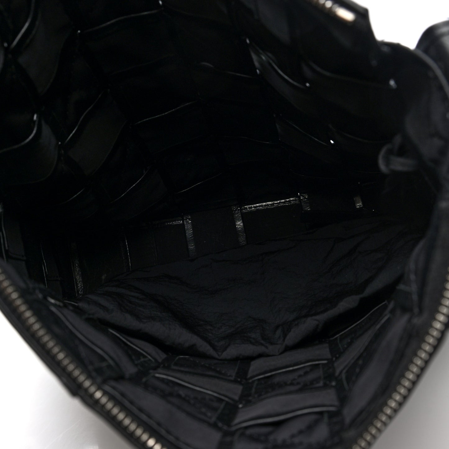Paper Calfskin Maxi Intrecciato Cassette Messenger Black