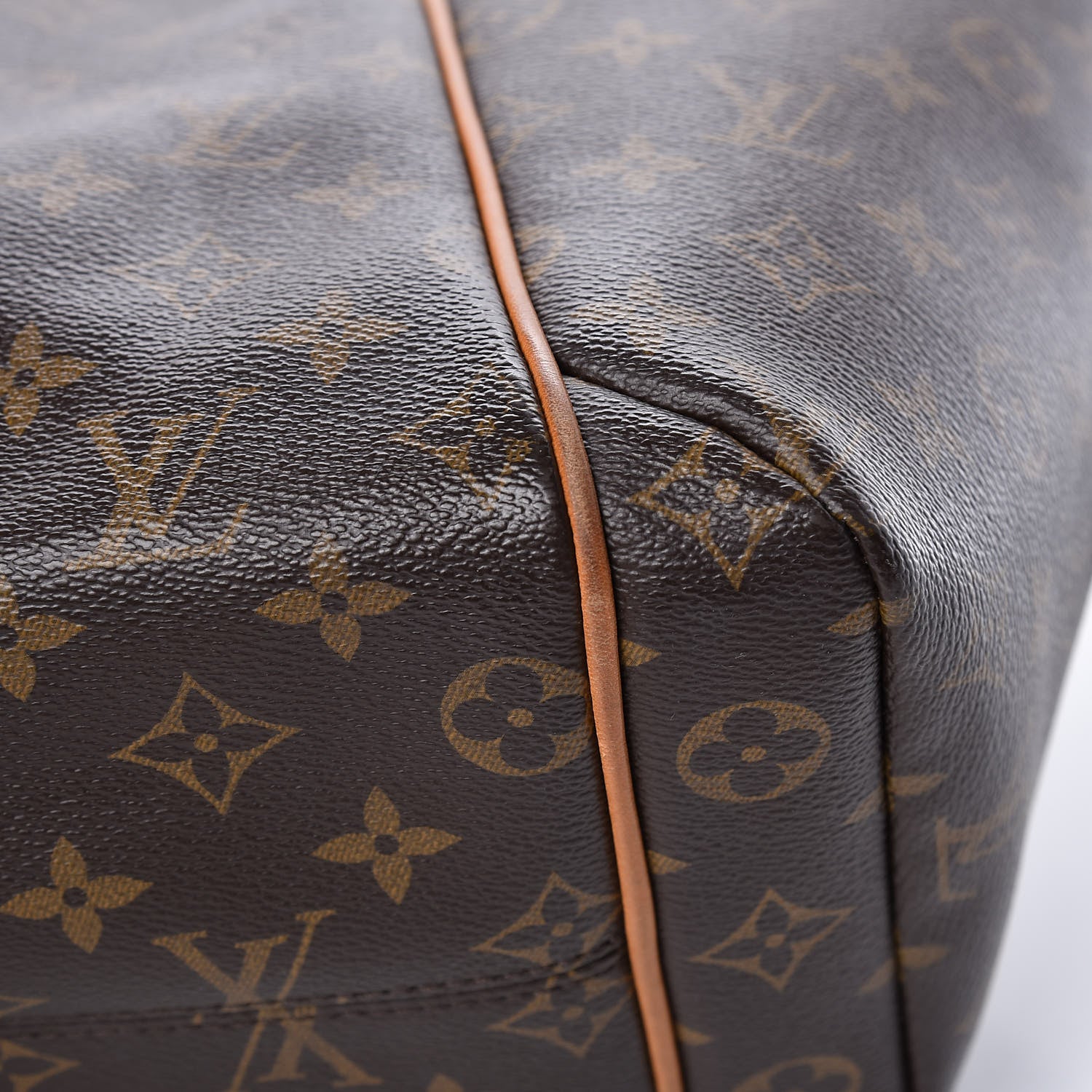Louis Vuitton Monogram Totally MM 19 of 20