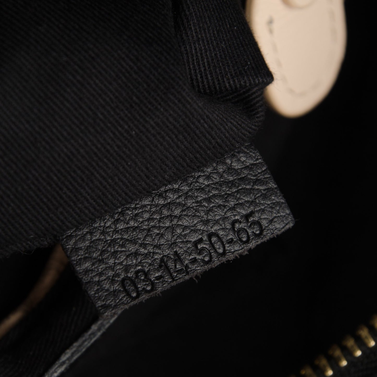 Calfskin Medium Paraty Black