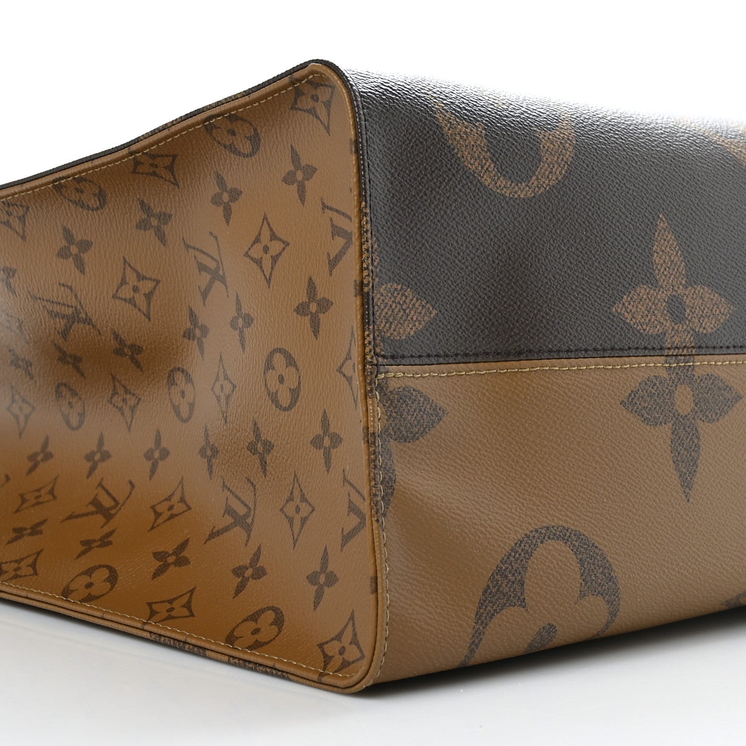 Louis Vuitton Reverse Monogram Giant Onthego GM 7 of 8