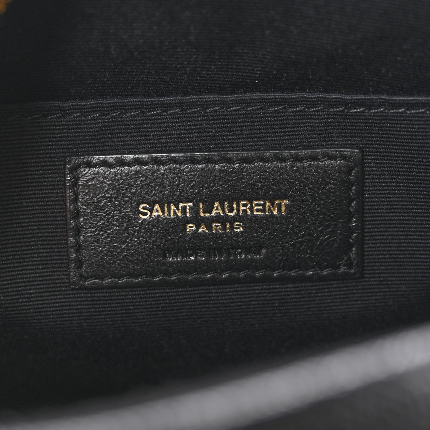 Saint Laurent Grain De Poudre Matelasse Chevron Quilted Round Vinyle Camera Bag Black 5 of 11