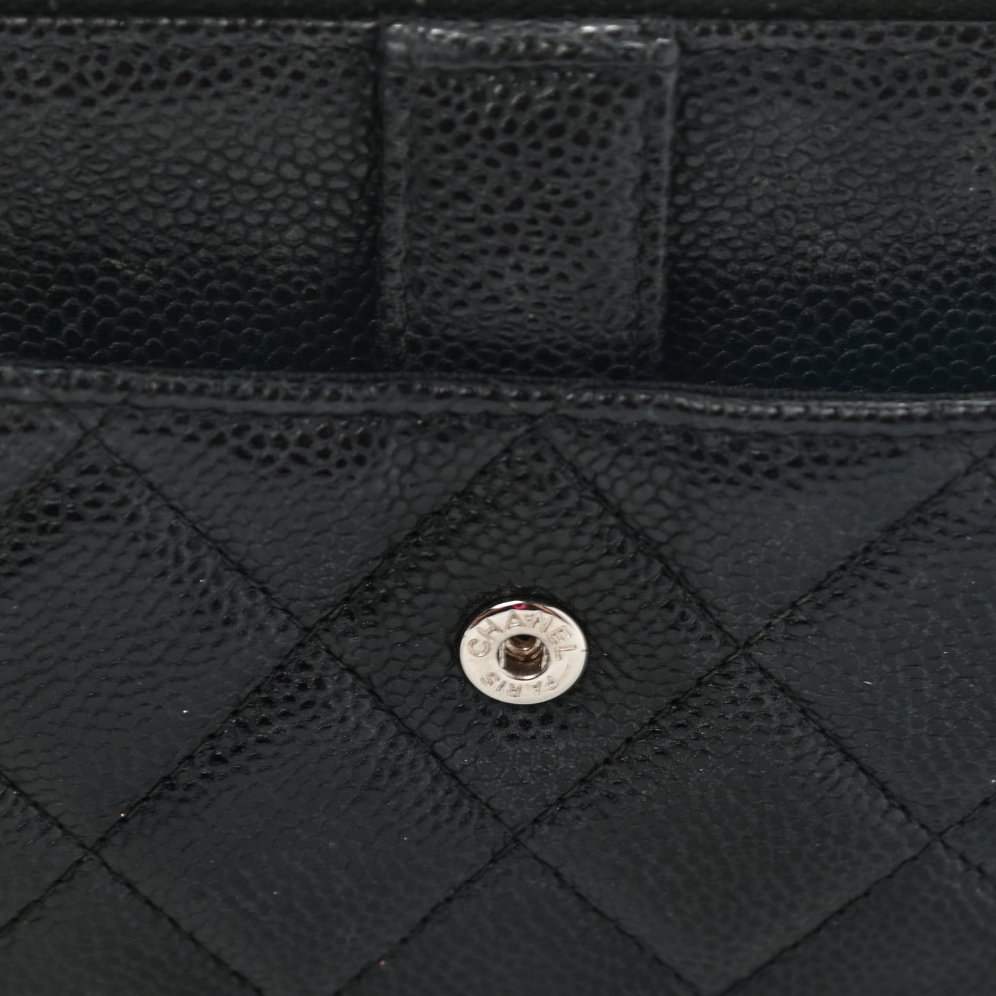 Caviar Quilted Classic Pouch With Handle Black