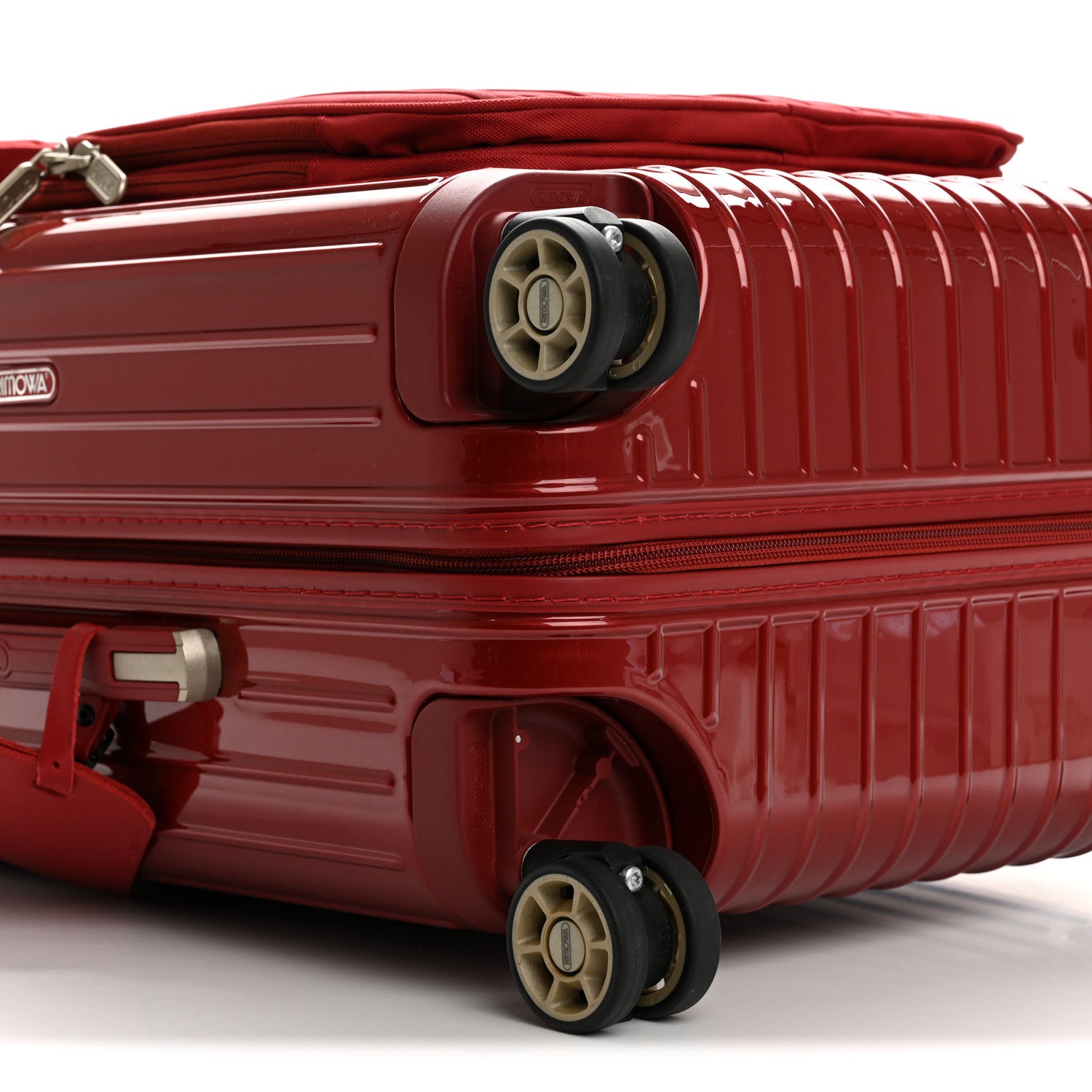 Rimowa Polycarbonate Salsa Deluxe Hybrid Cabin 53 Orient Red