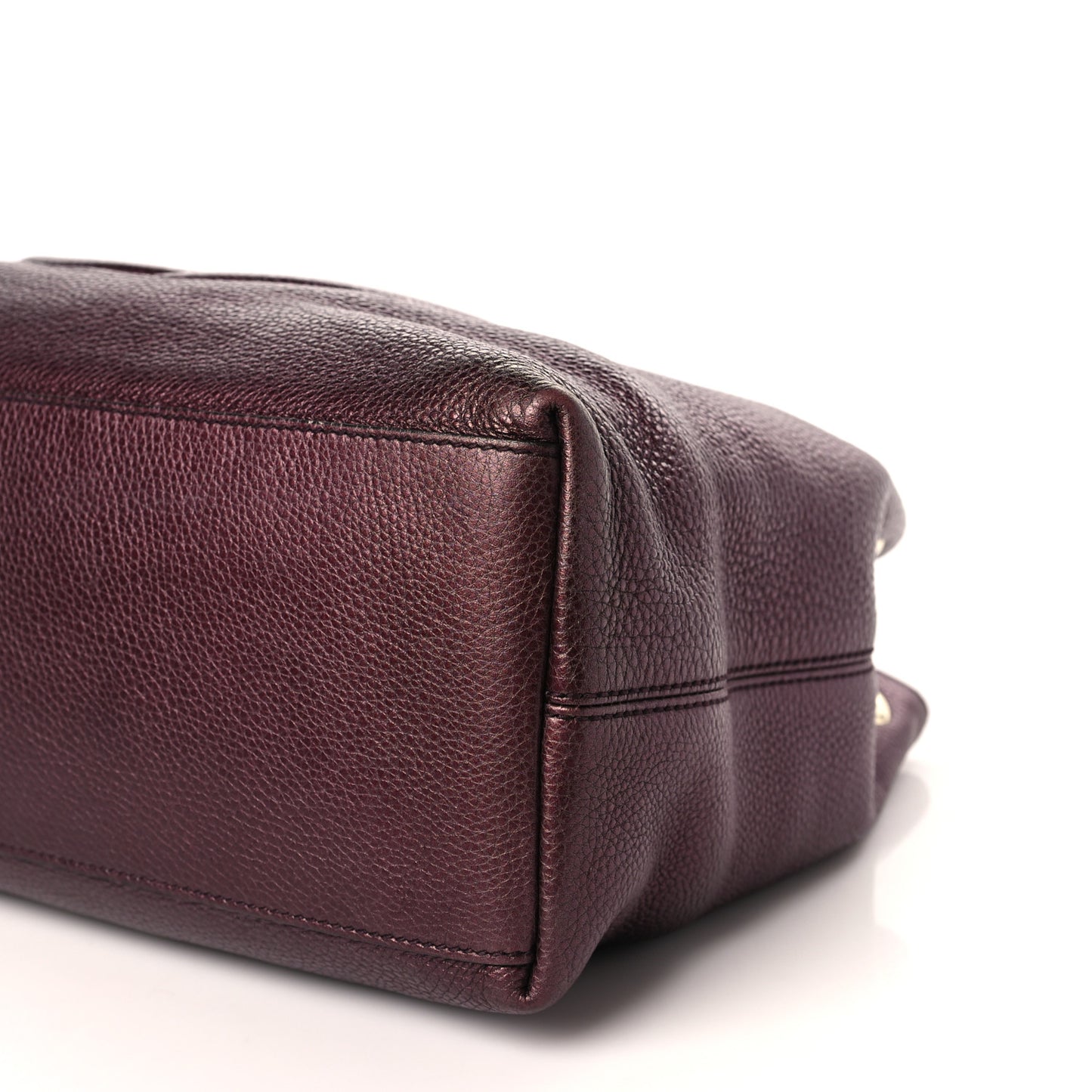 Metallic Cellarius Calfskin Medium Soho Chain Shoulder Bag Classic Burgundy