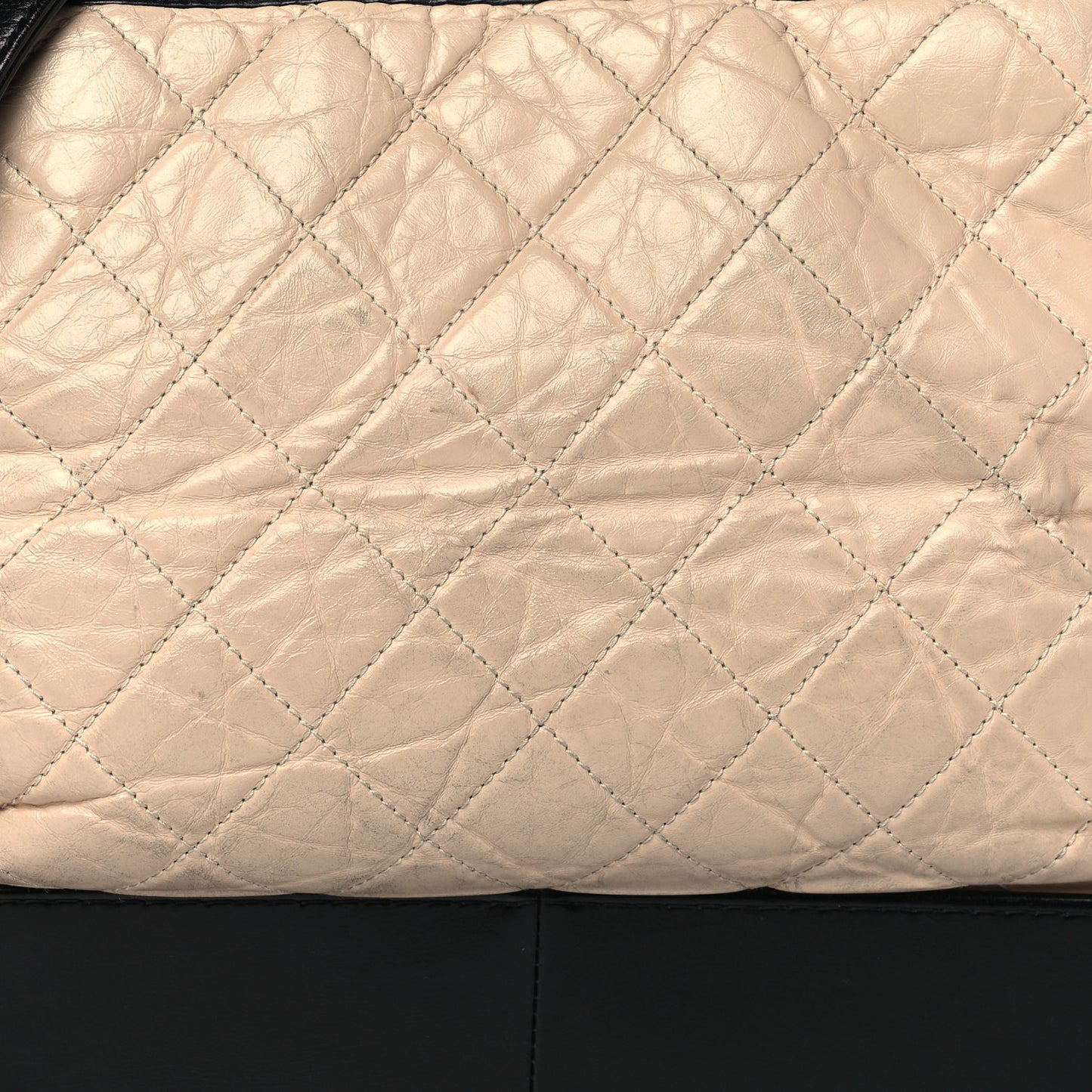 Aged Calfskin Quilted Large Gabrielle Hobo Beige Black