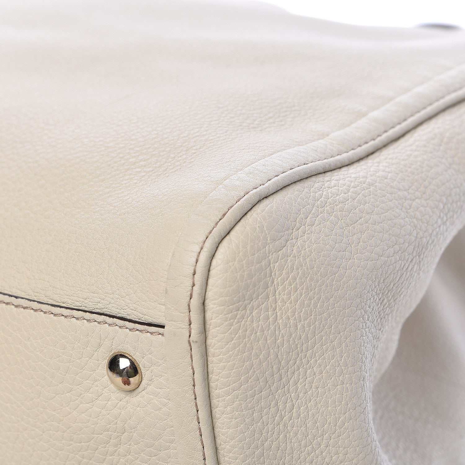 Gucci Pebbled Calfskin Medium Soho Shoulder Bag Off White 13 of 15