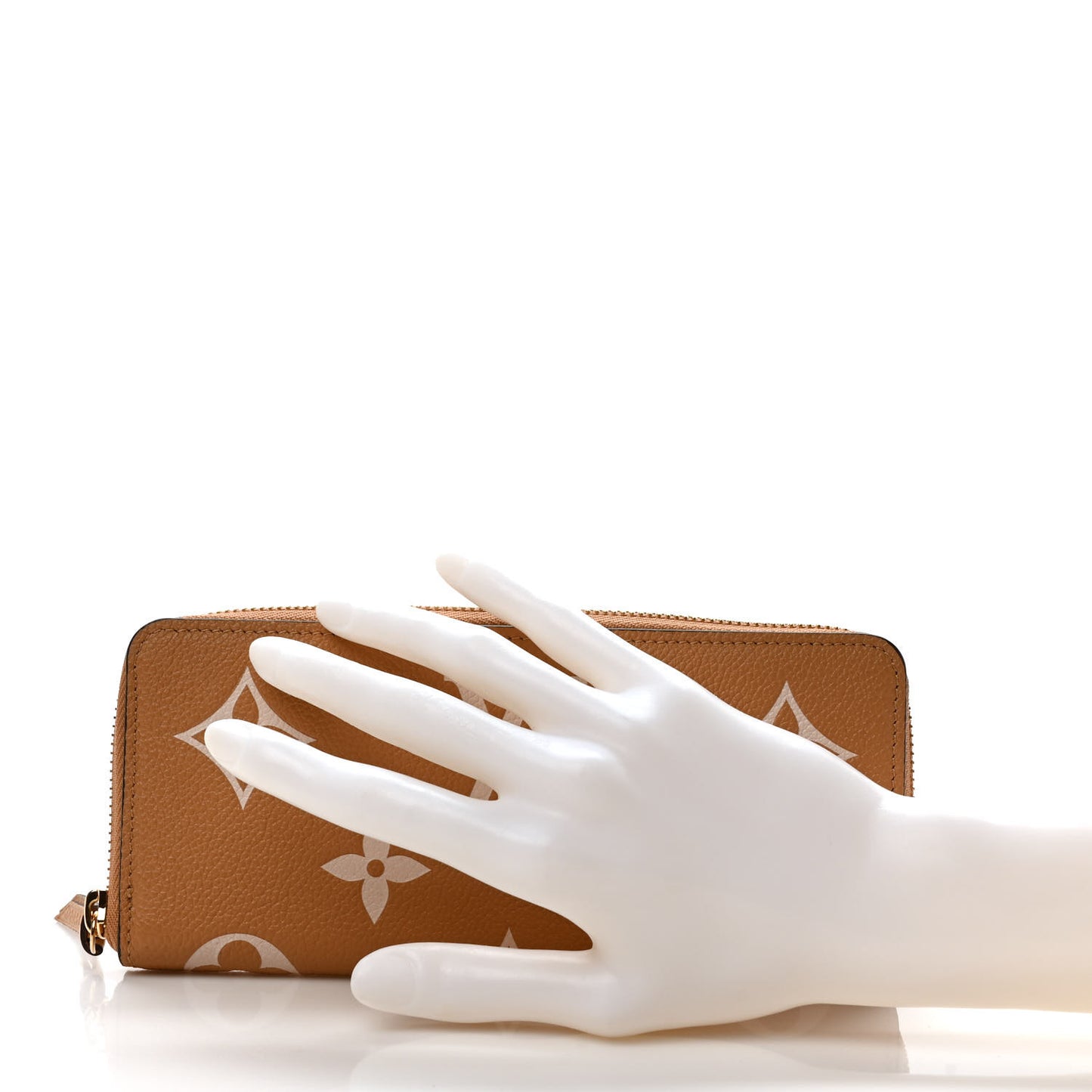 Empreinte Monogram Giant Clemence Wallet Arizona Creme