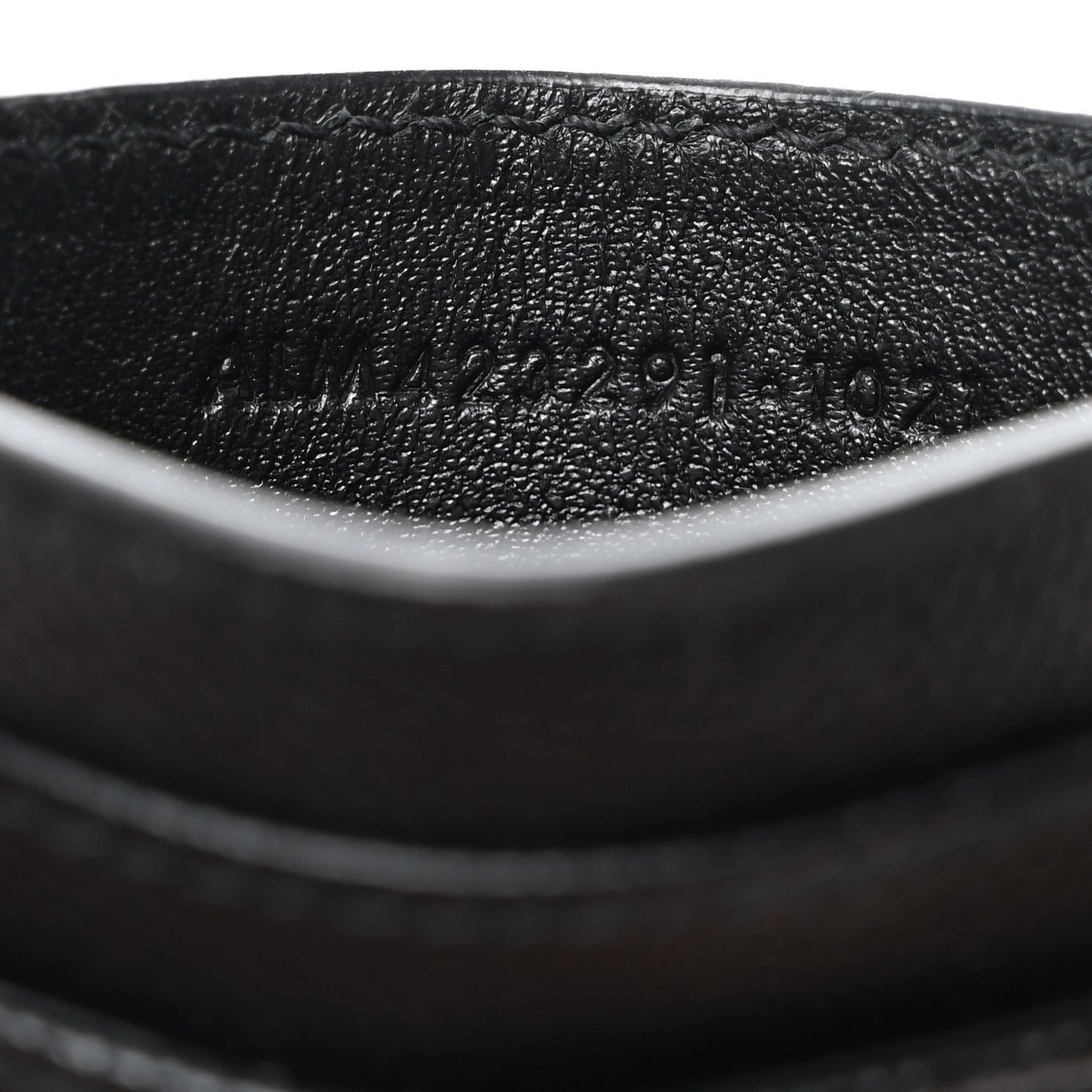 Grain De Poudre Matelasse Chevron Monogram Credit Card Case Black