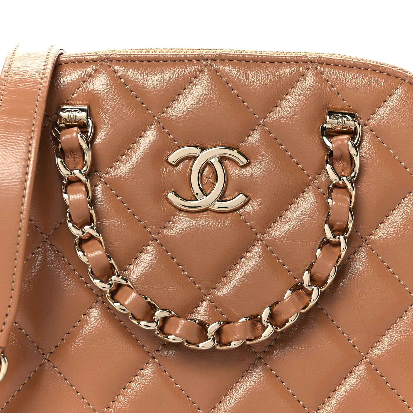 Shiny Lambskin Quilted Shiny Coco Clutch With Chain Dark Beige