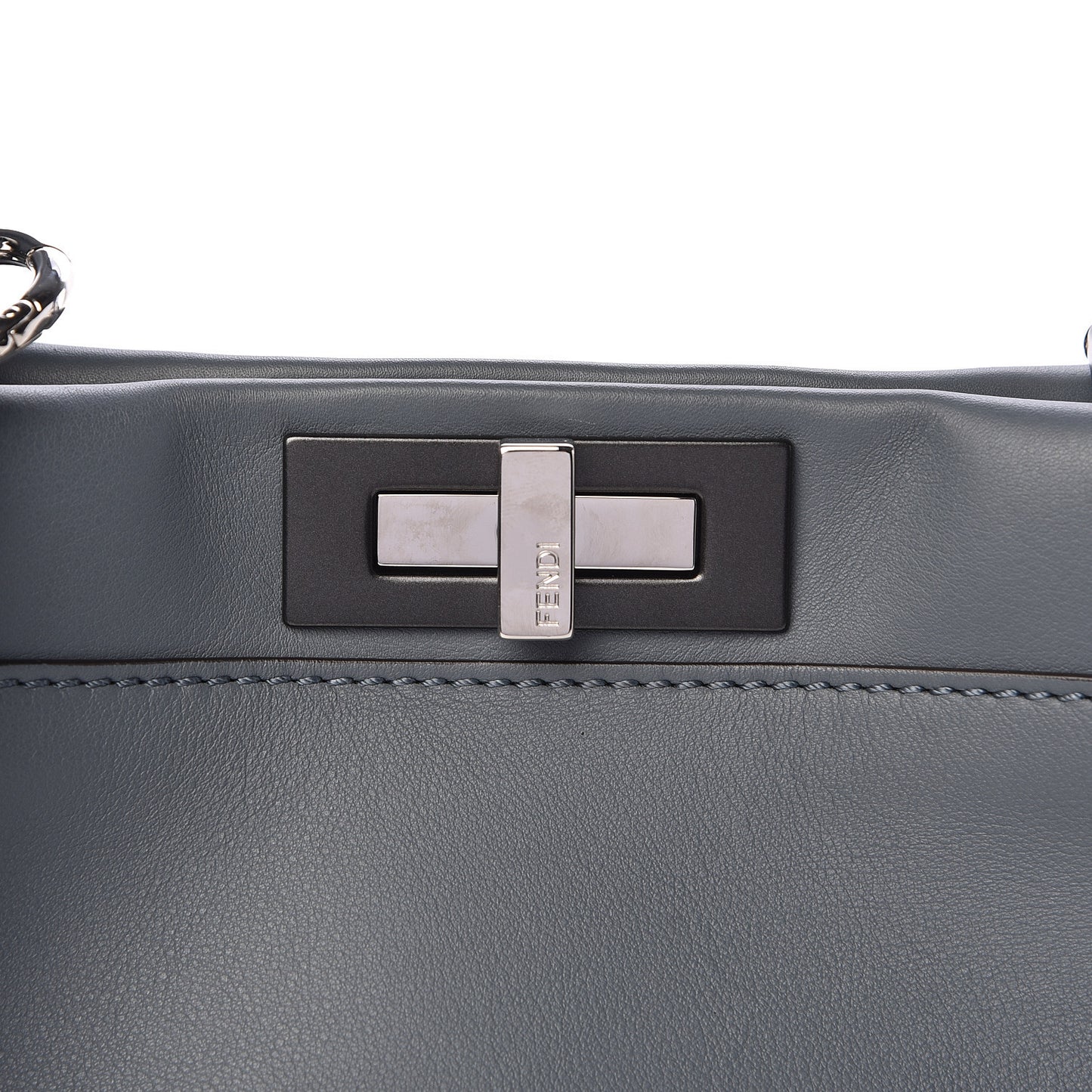 Vitello Seta Shiny Nappa Medium Peekaboo Iconic Satchel Tempesta Grigio Perla