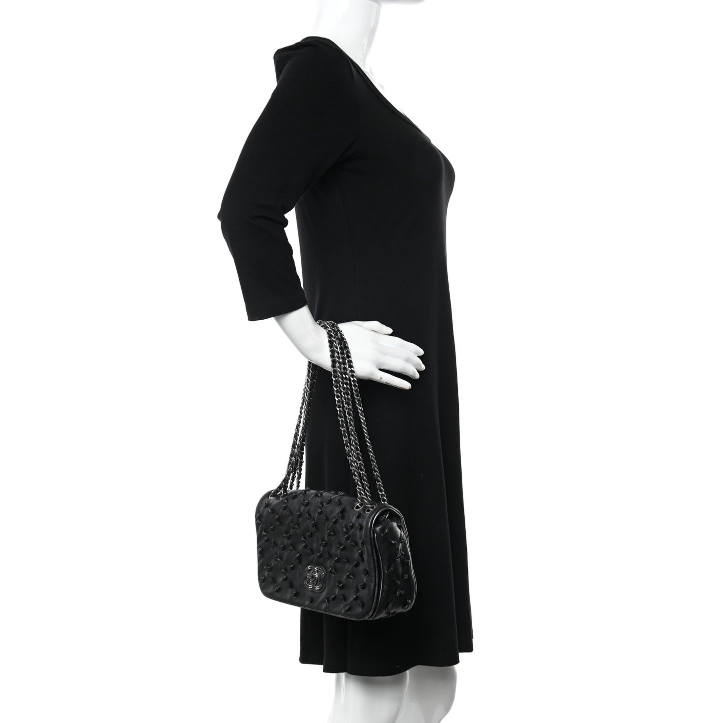 Lambskin Chic Knot Flap Black