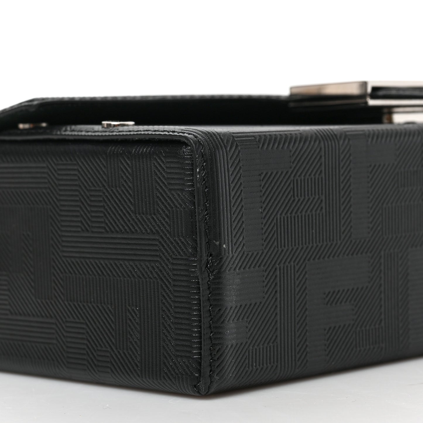 Vitello King FF Lines Embossed Baguette Soft Trunk Black