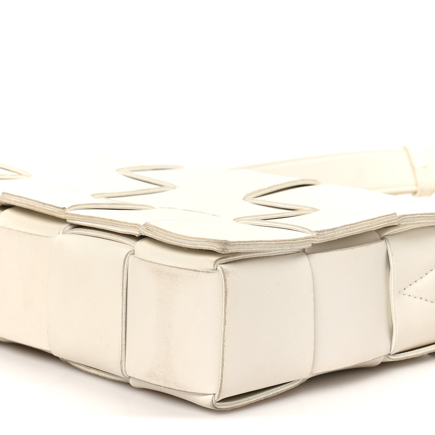 Bottega Veneta Lambskin Maxi Intrecciato Cassette Crossbody Bag White 9 of 9