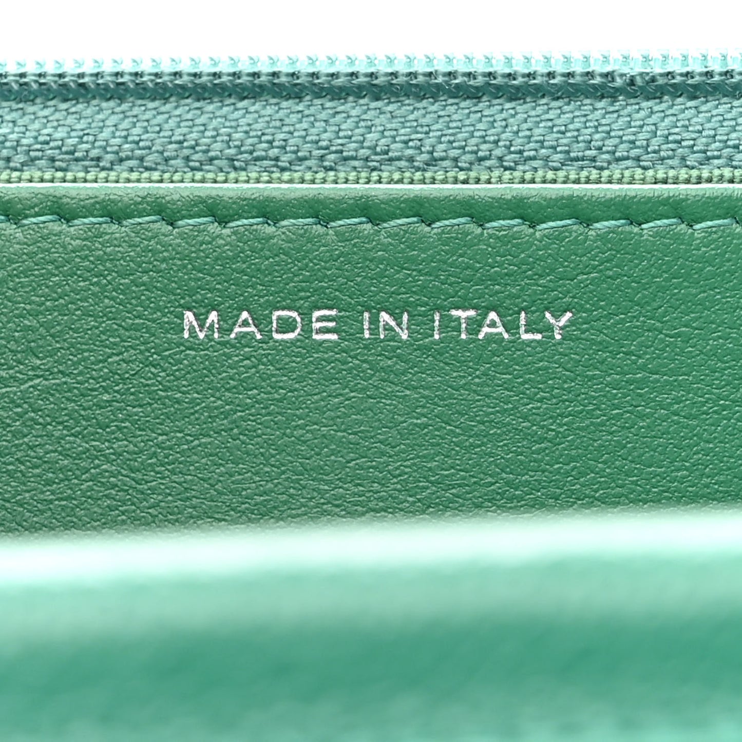 Caviar Quilted Wallet On Chain WOC Green