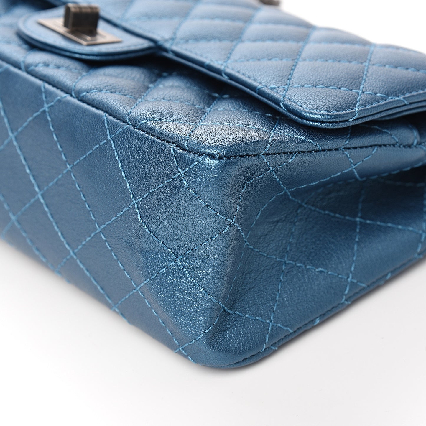 Metallic Sheepskin Quilted 2.55 Reissue 225 Flap Blue