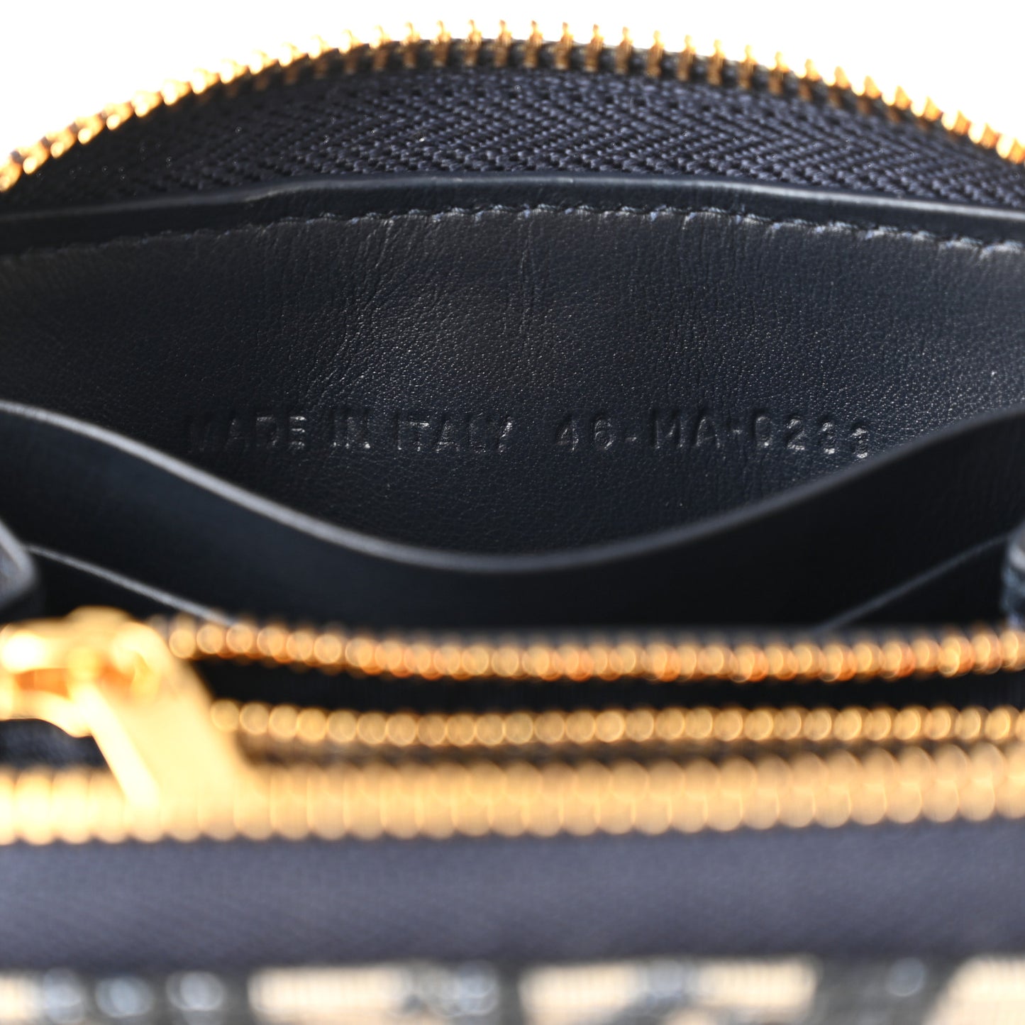 Oblique 30 Montaigne Voyageur Coin Purse Blue