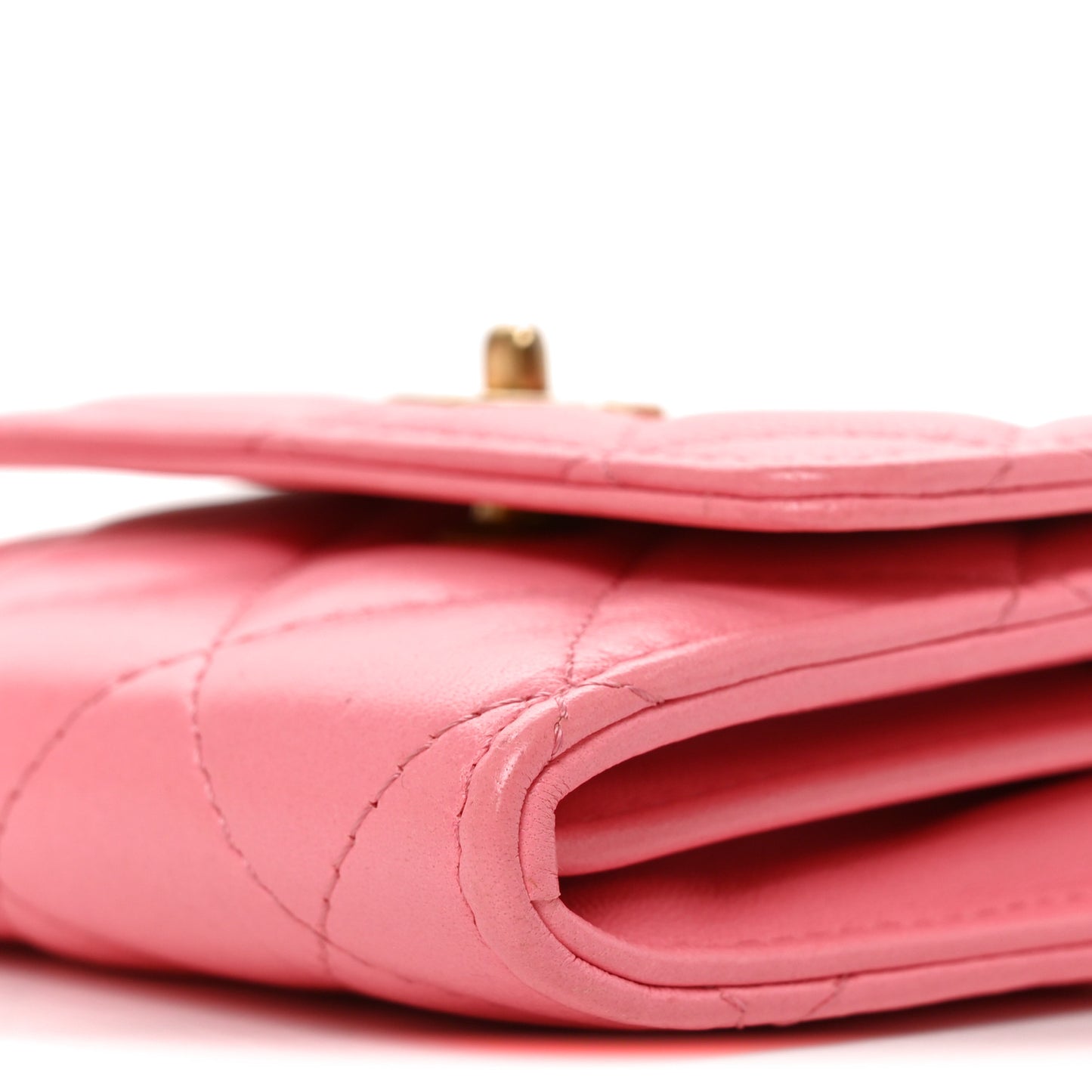 Lambskin Quilted Pearl Crush Card Holder With Chain Pink
