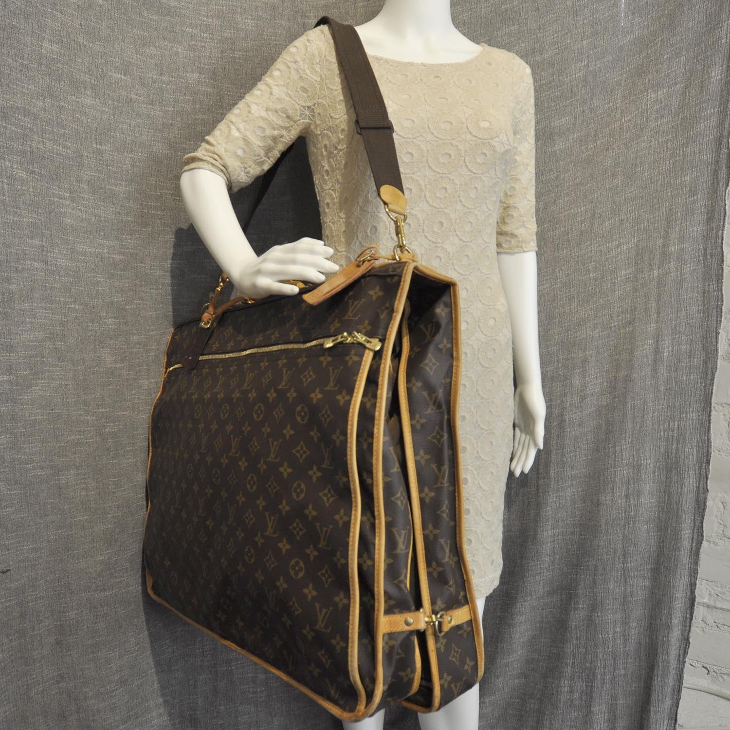 Louis Vuitton Monogram Garment Carrier 2 of 9