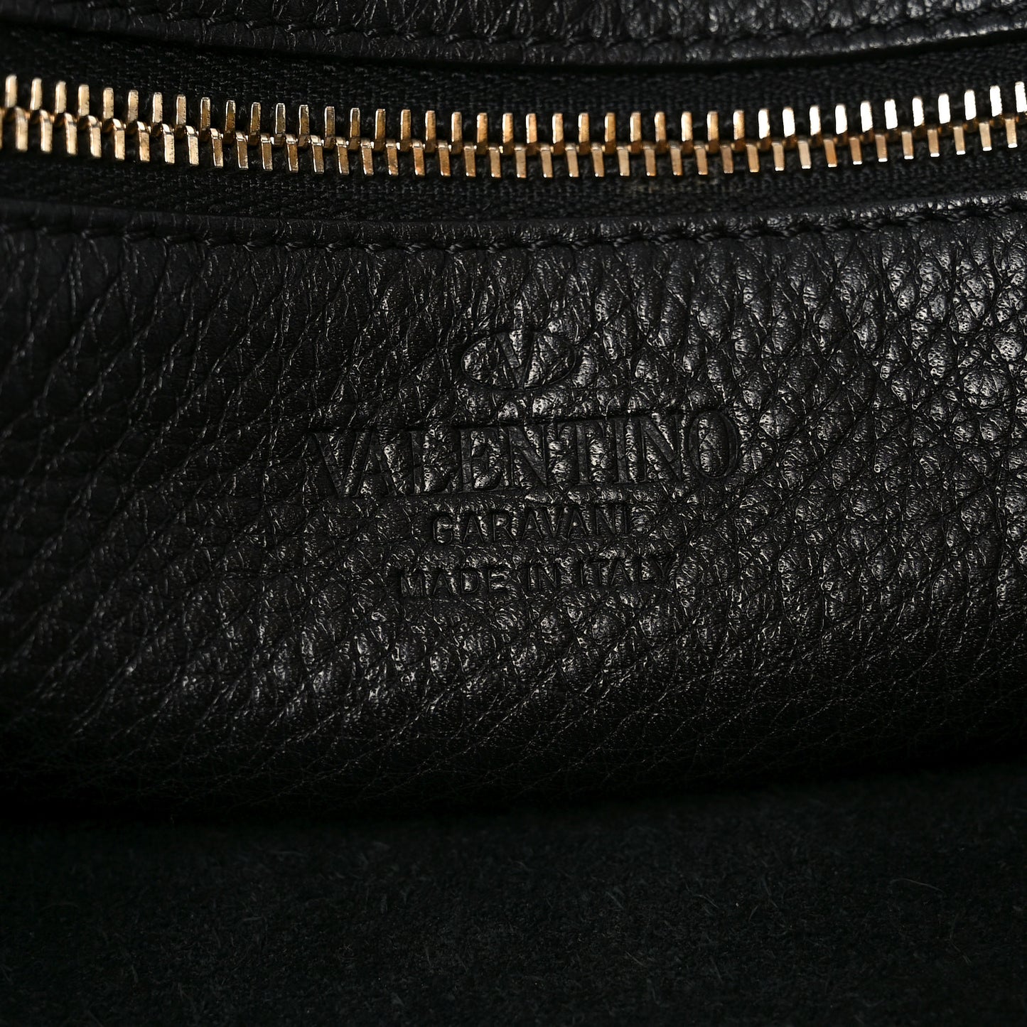 Pebbled Calfskin Large Rockstud Flip-Lock Messenger Bag Black