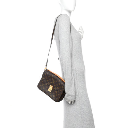Louis Vuitton Monogram Pochette Metis 2 of 10