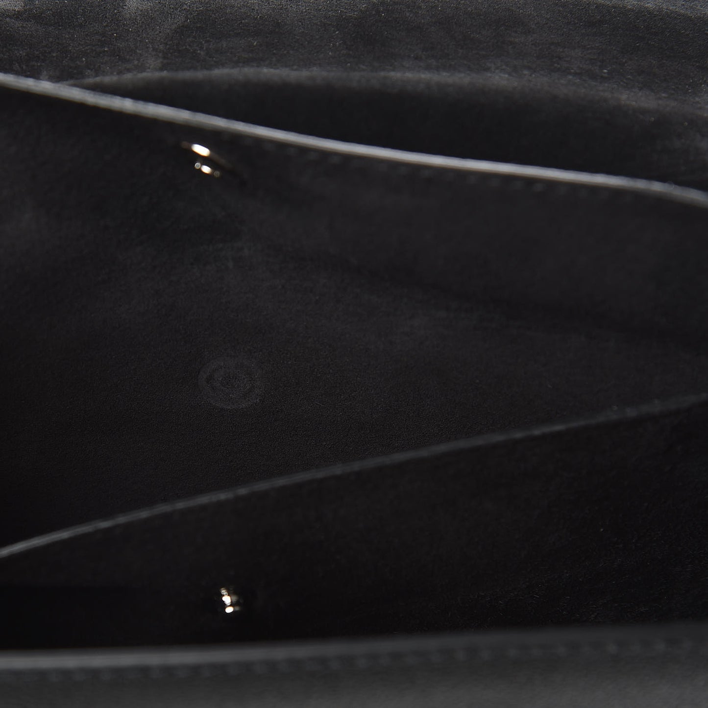 Grained Calfskin Medium Insignia Flap Black