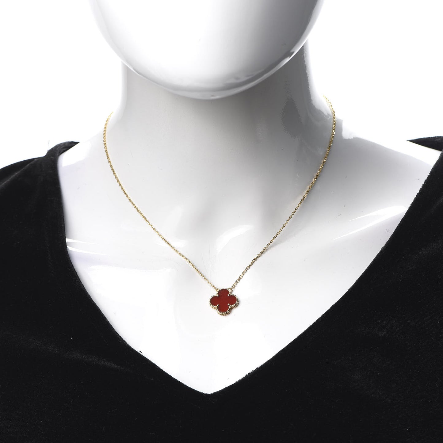 18K Yellow Gold Carnelian Vintage Alhambra Pendant Necklace