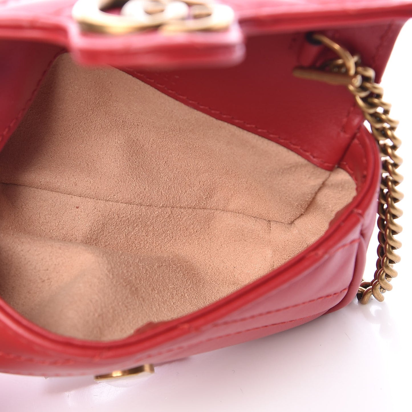 Calfskin Matelasse GG Marmont 2.0 Coin Purse On A Chain Hibiscus Red