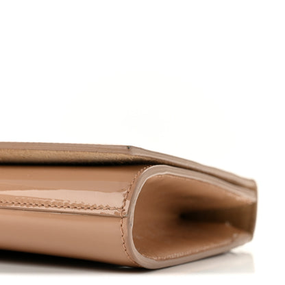 Saint Laurent Patent Calfskin Monogram Large Belle De Jour Clutch Chair 10 of 12