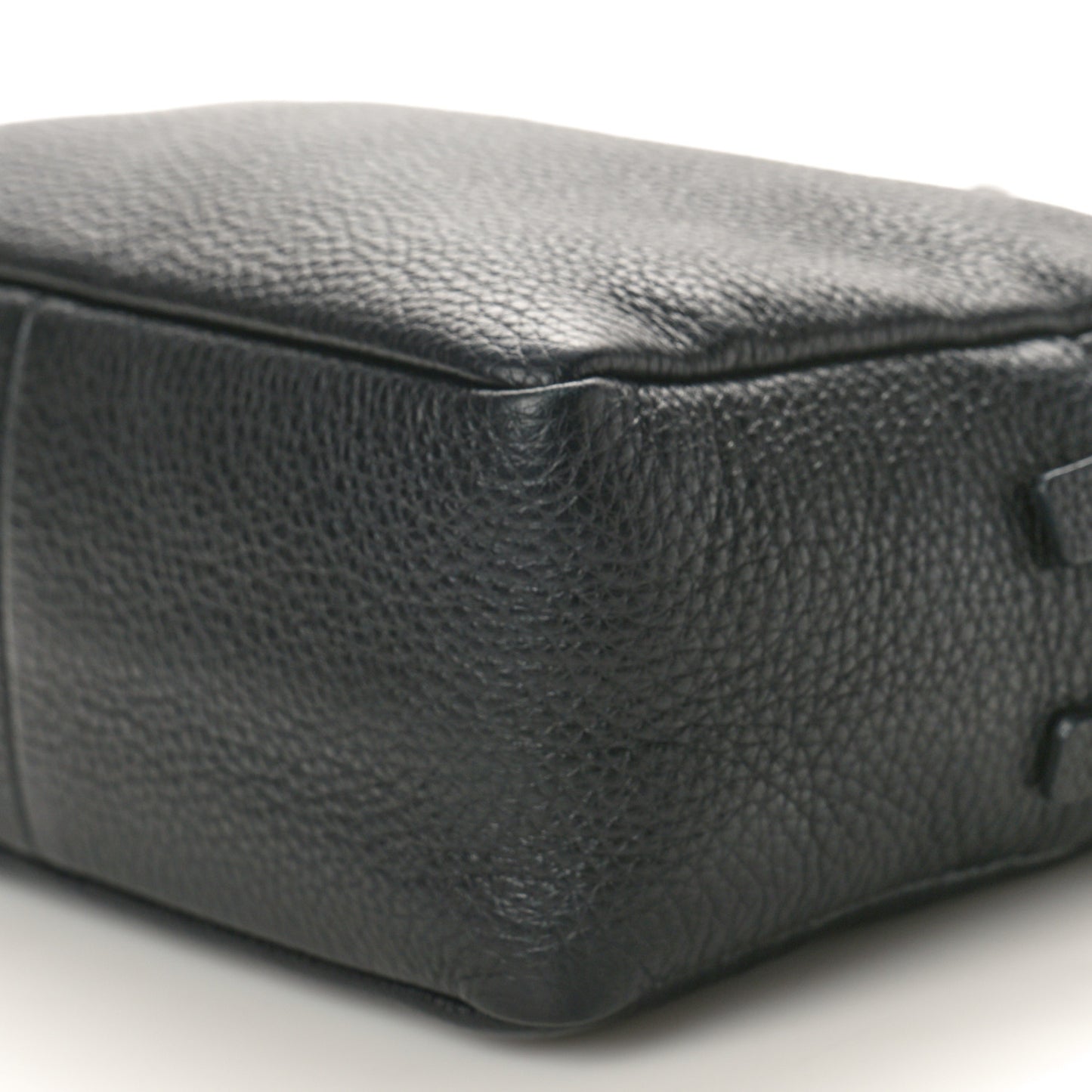 Vitello Daino Soft Camera Crossbody Black