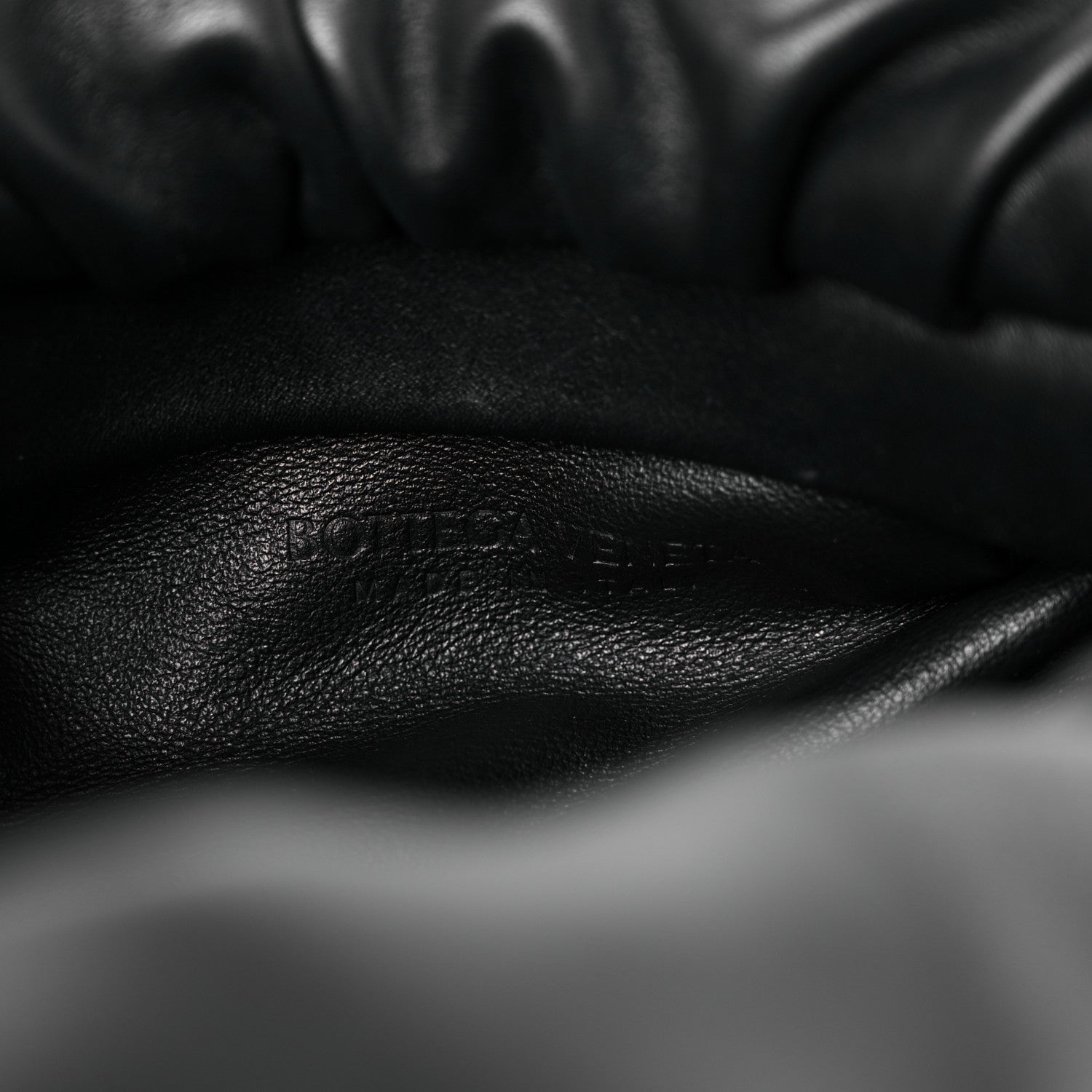 Bottega Veneta Calfskin The Pouch Chain Black 6 of 8