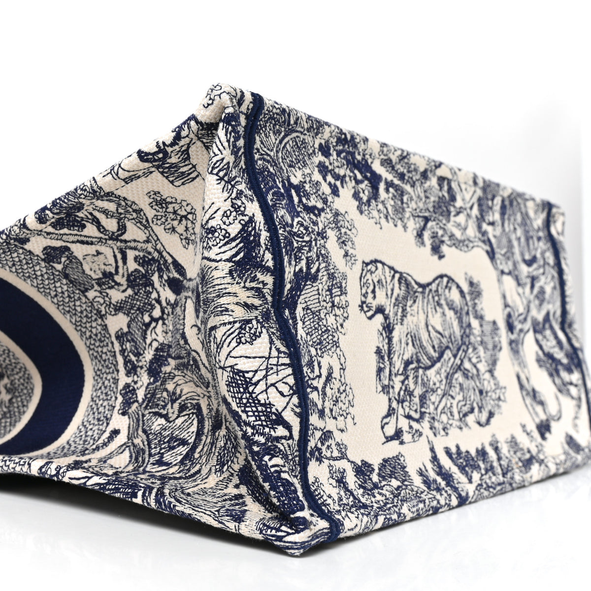 Christian Dior Canvas Embroidered Large Dioriviera Toile De Jouy Book Tote Blue 8 of 9