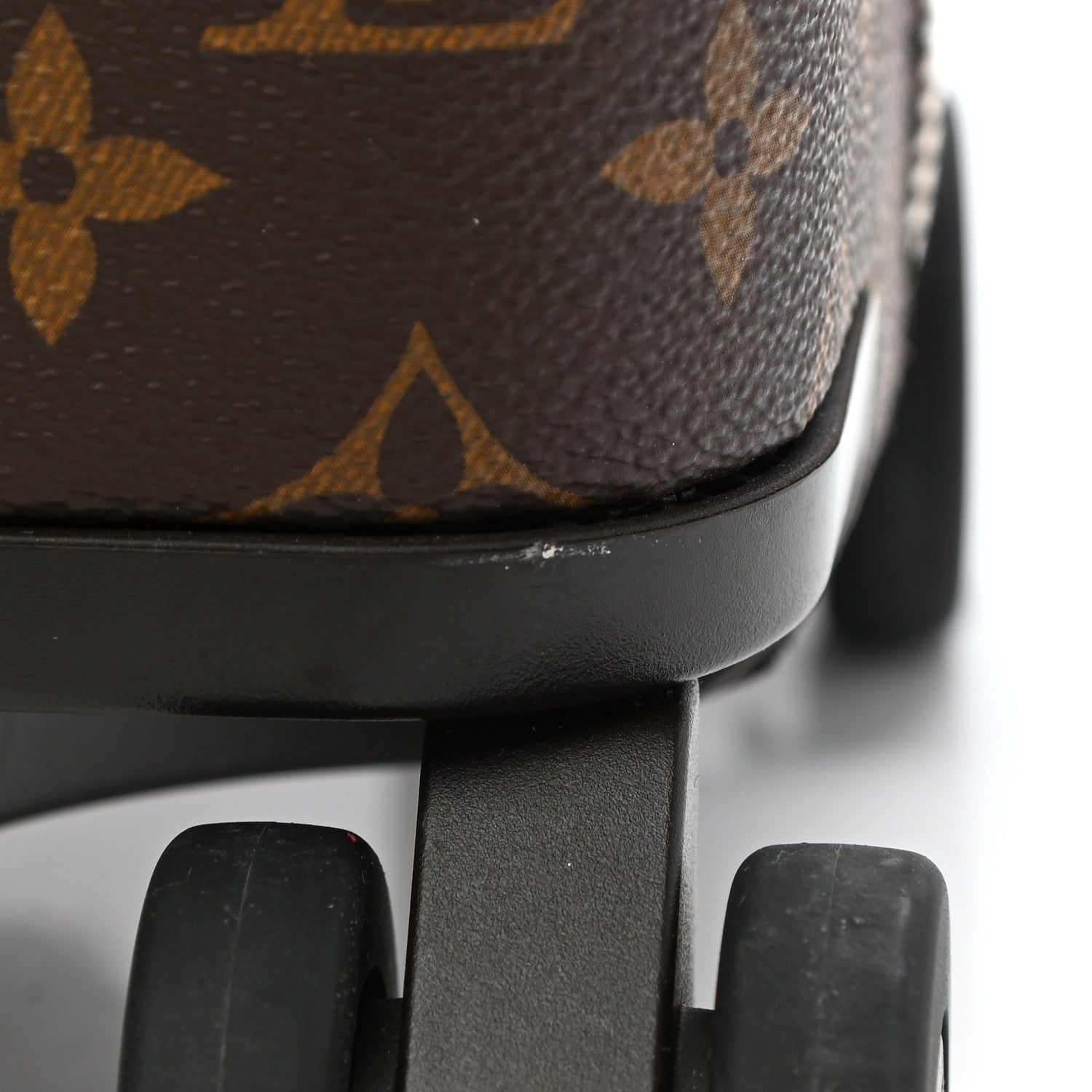 Louis Vuitton Monogram Horizon 55 Coquelicot 13 of 14