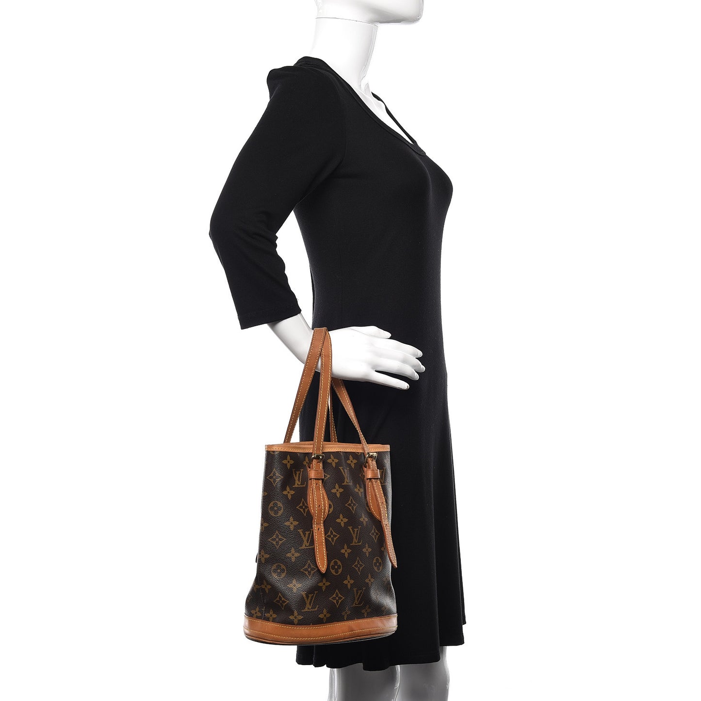 Monogram Petit Bucket 23