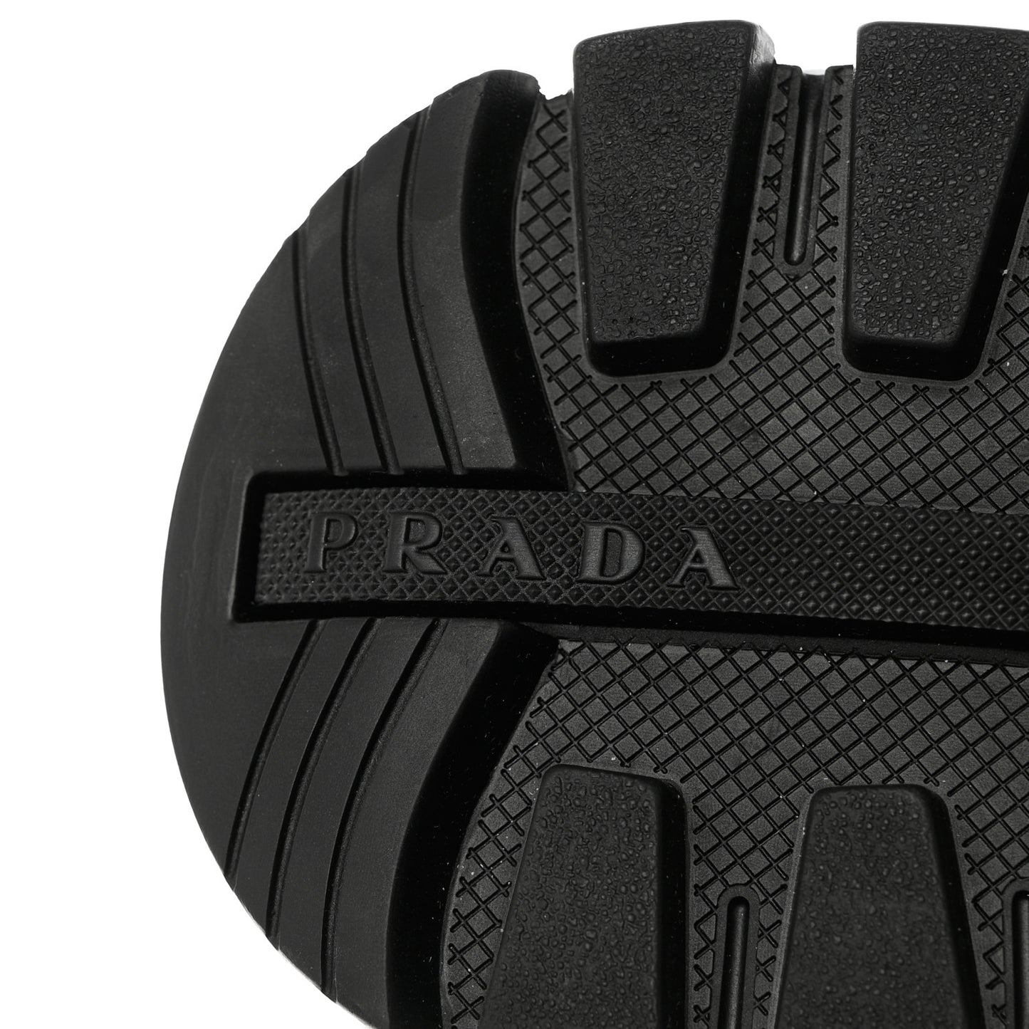Re-Nylon Piuma Metal Triangle Logo Quilted 45mm Sneakers 41 Alabastro