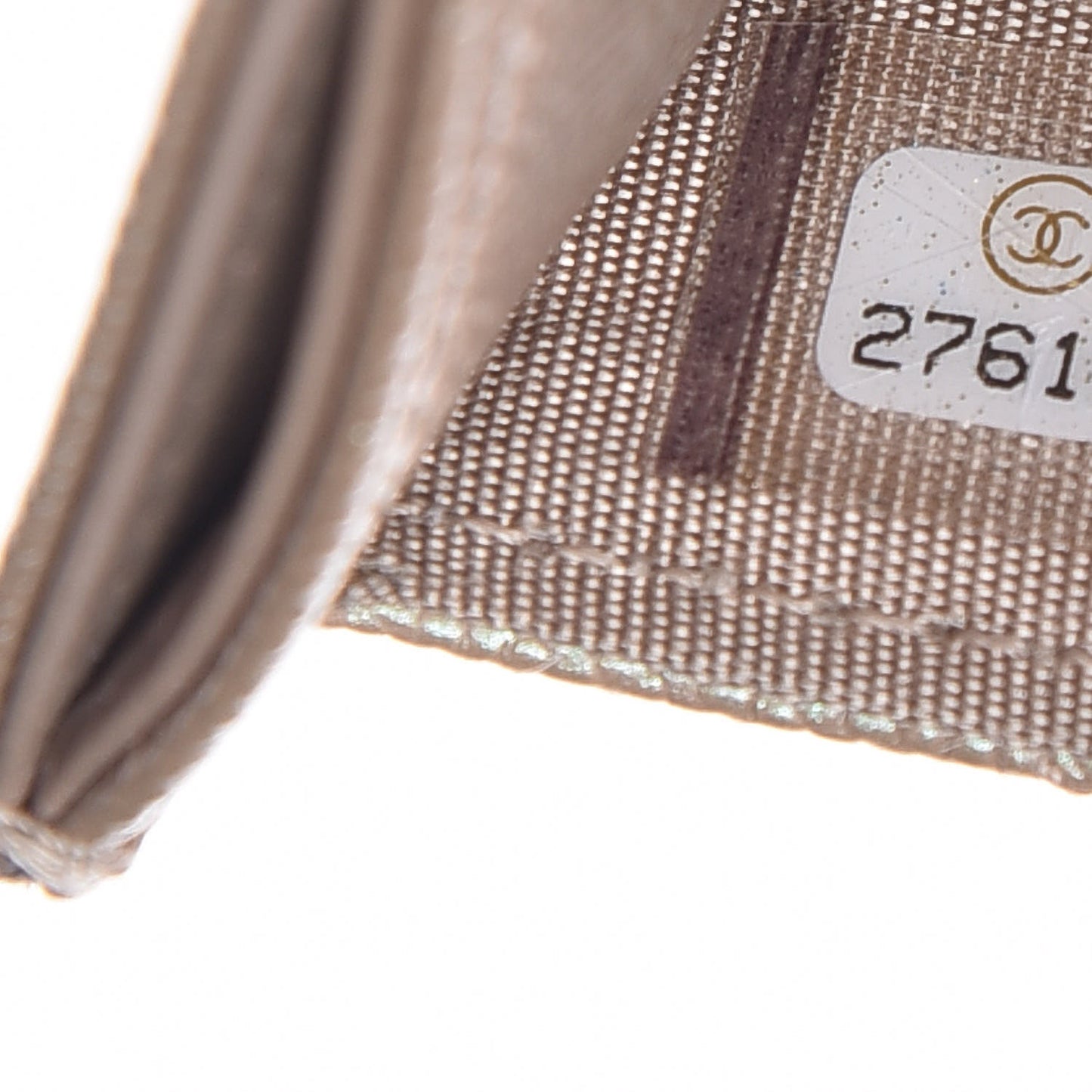 Iridescent Caviar Quilted Card Holder Beige