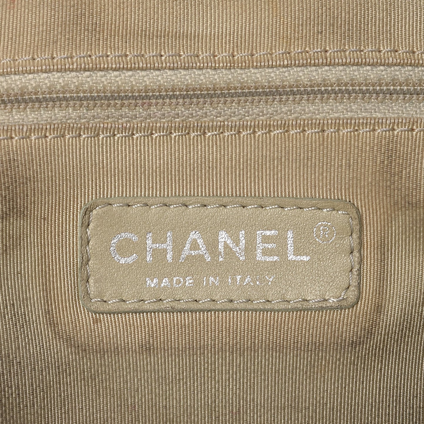 Washed Lambskin Quilted Medium Chain Around Messenger Black