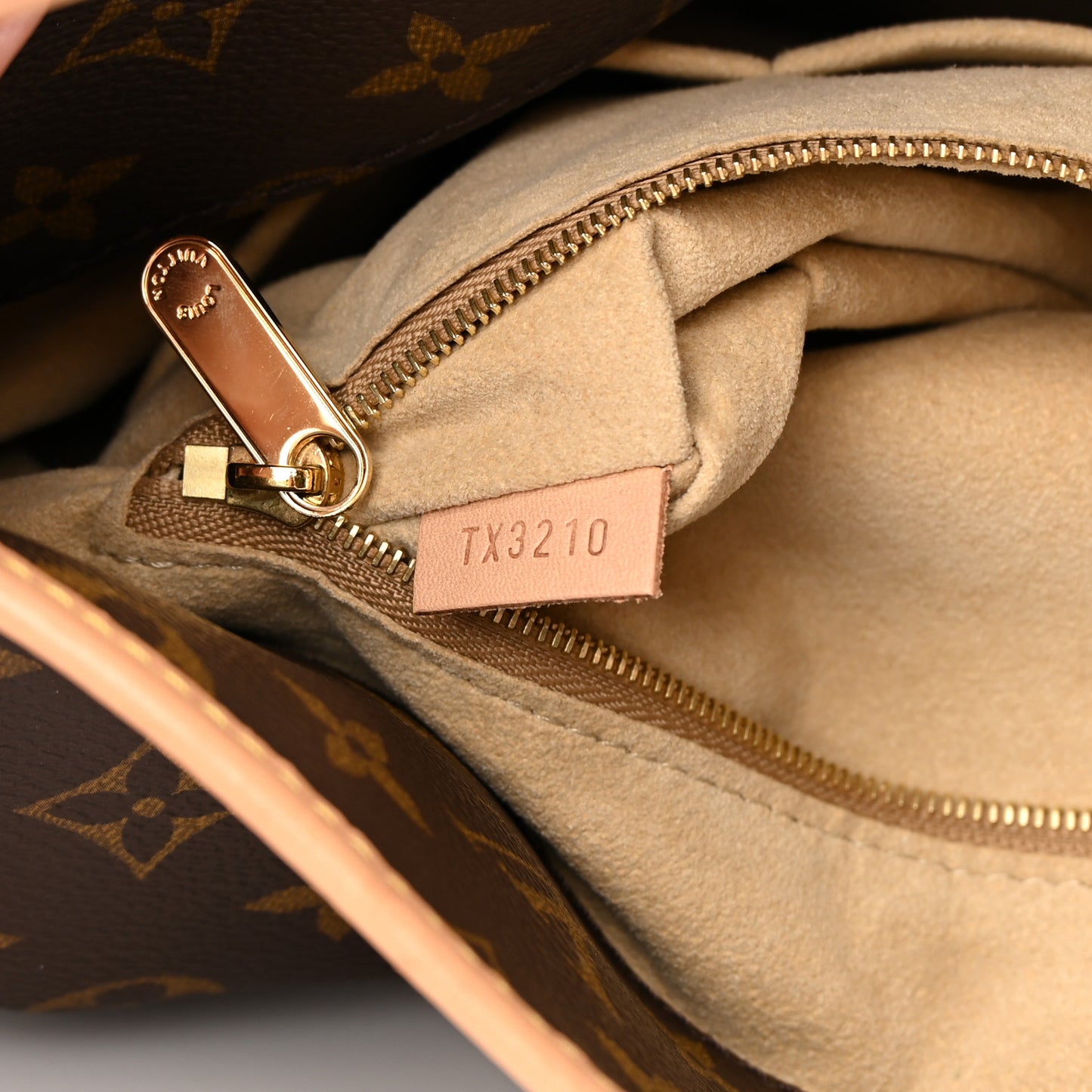 Monogram Artsy MM