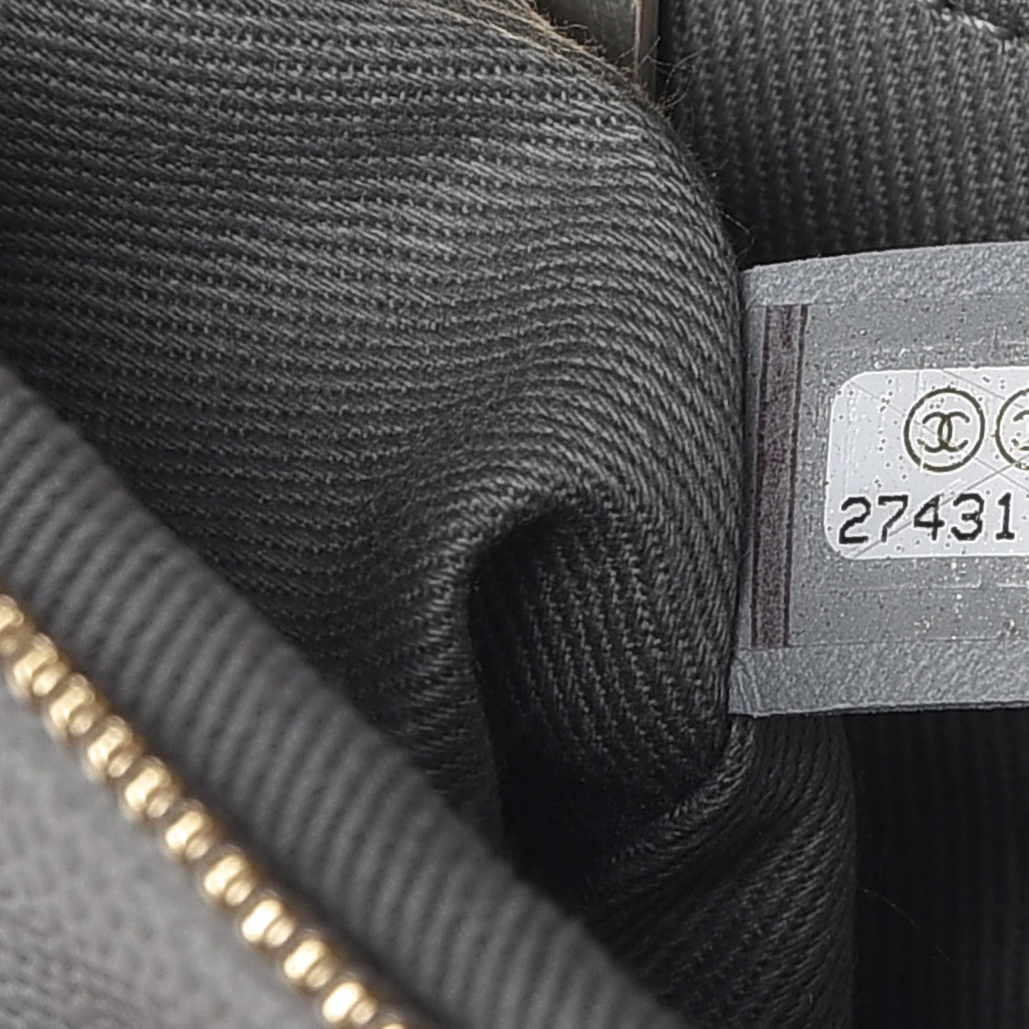 Caviar Quilted Business Affinity Waist Bag Grey