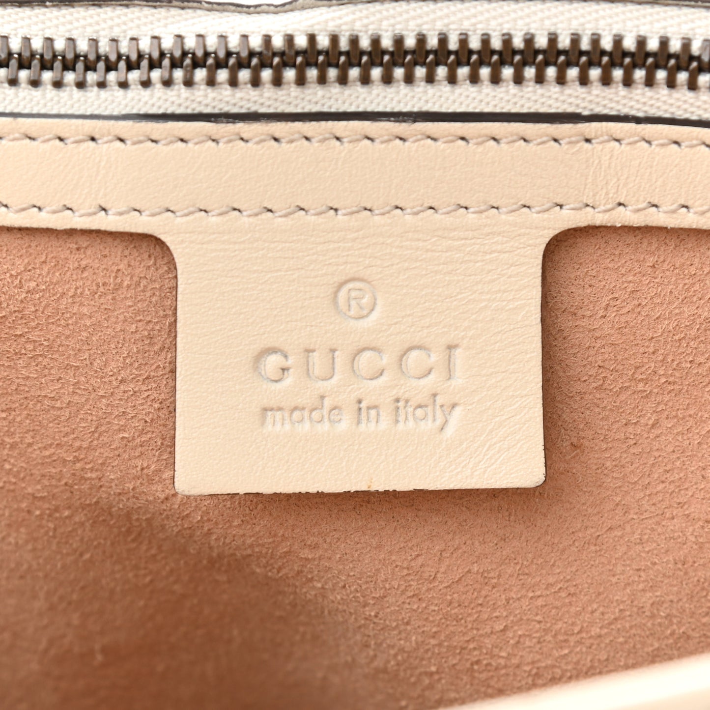 Calfskin Matelasse Medium GG Marmont Shoulder Bag White